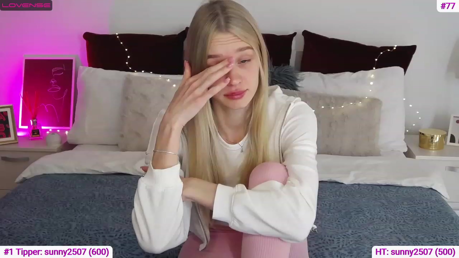 Gallery image thumbnail from Angell_XO's myfreecams stream on, 03/14/2023, 06:55 image 4 of 20