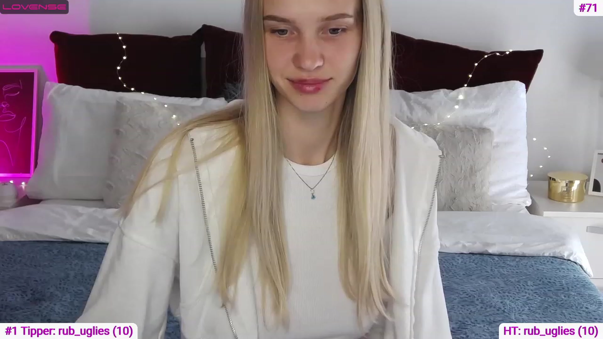 Gallery image thumbnail from Angell_XO's myfreecams stream on, 03/14/2023, 12:38 image 8 of 20