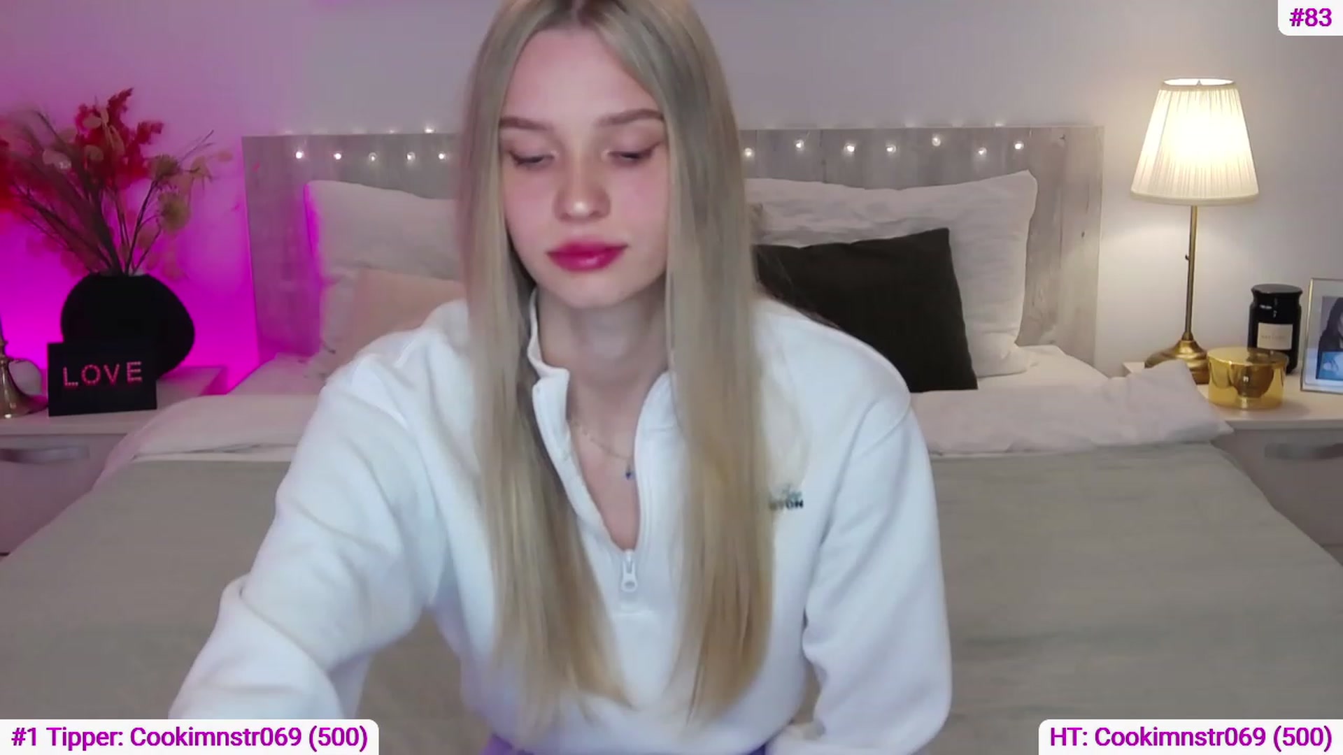 Gallery image thumbnail from Angell_XO's myfreecams stream on, 03/17/2023, 09:00 image 4 of 20