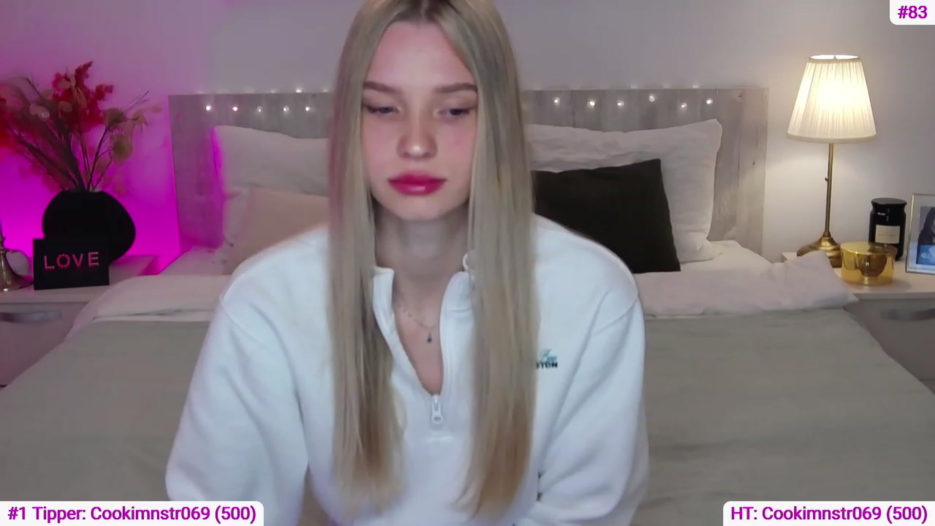 Gallery image thumbnail from Angell_XO's myfreecams stream on, 03/17/2023, 09:00 image 3 of 20