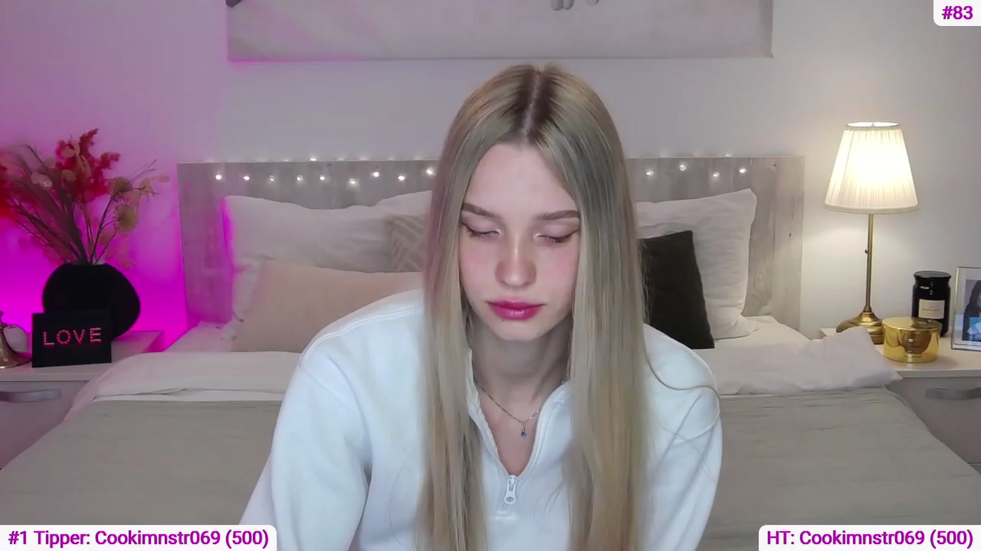 Gallery image thumbnail from Angell_XO's myfreecams stream on, 03/17/2023, 09:00 image 13 of 20