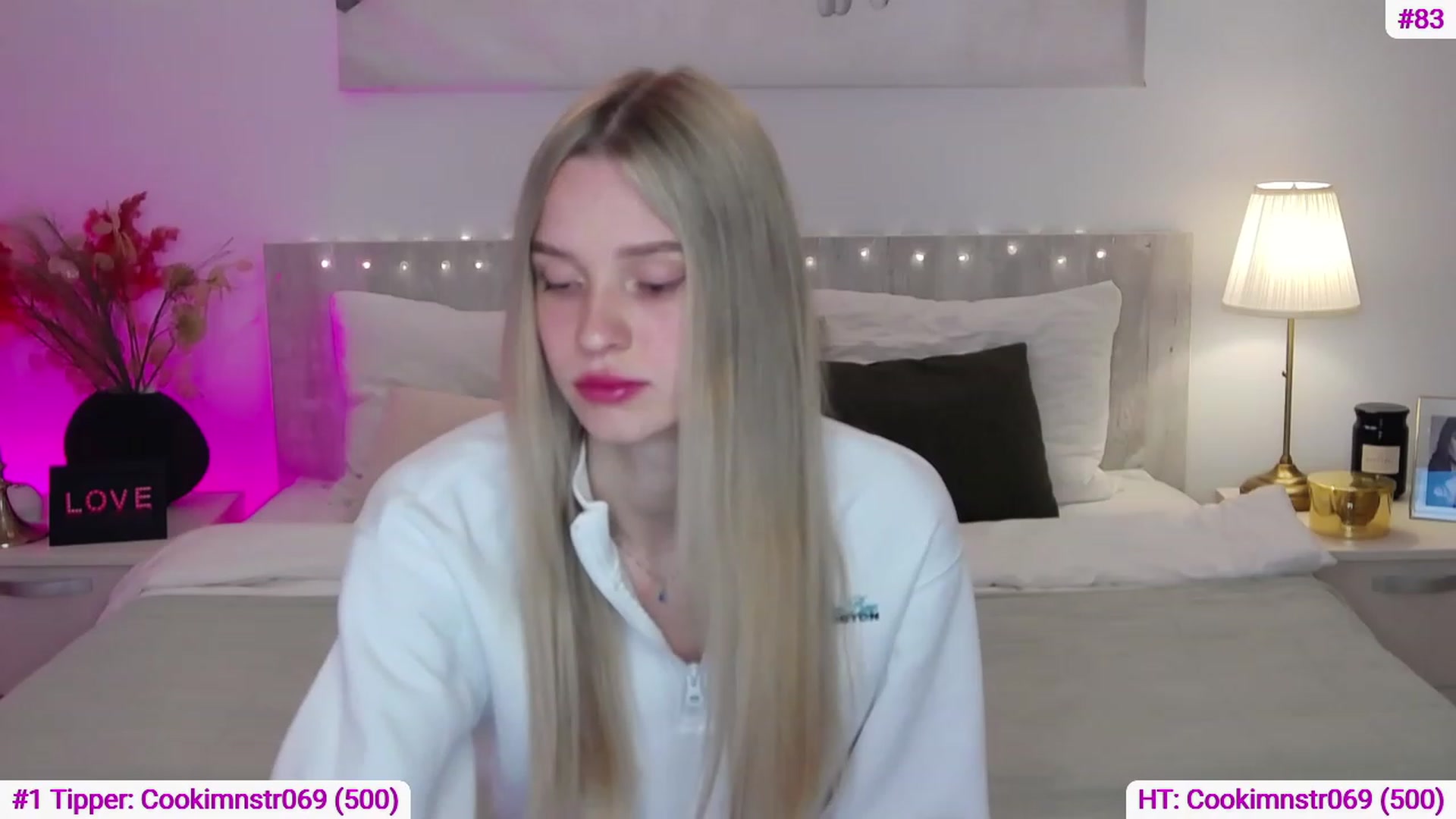 Gallery image thumbnail from Angell_XO's myfreecams stream on, 03/17/2023, 09:00 image 6 of 20