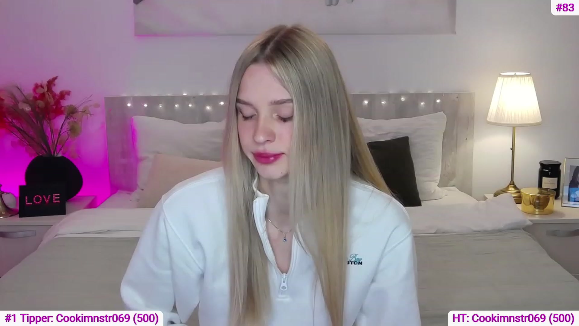 Gallery image thumbnail from Angell_XO's myfreecams stream on, 03/17/2023, 09:00 image 12 of 20