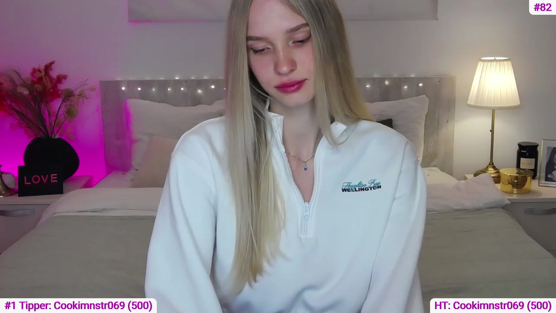 Gallery image thumbnail from Angell_XO's myfreecams stream on, 03/17/2023, 10:18 image 4 of 20