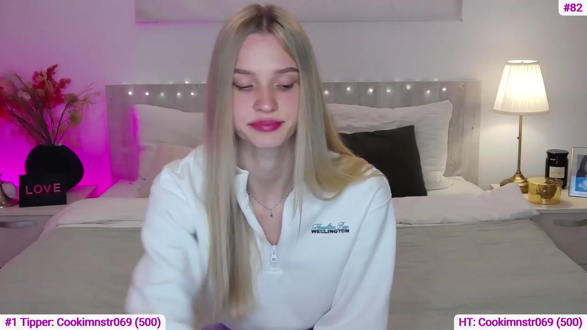 Gallery image thumbnail from Angell_XO's myfreecams stream on, 03/17/2023, 10:18 image 6 of 20