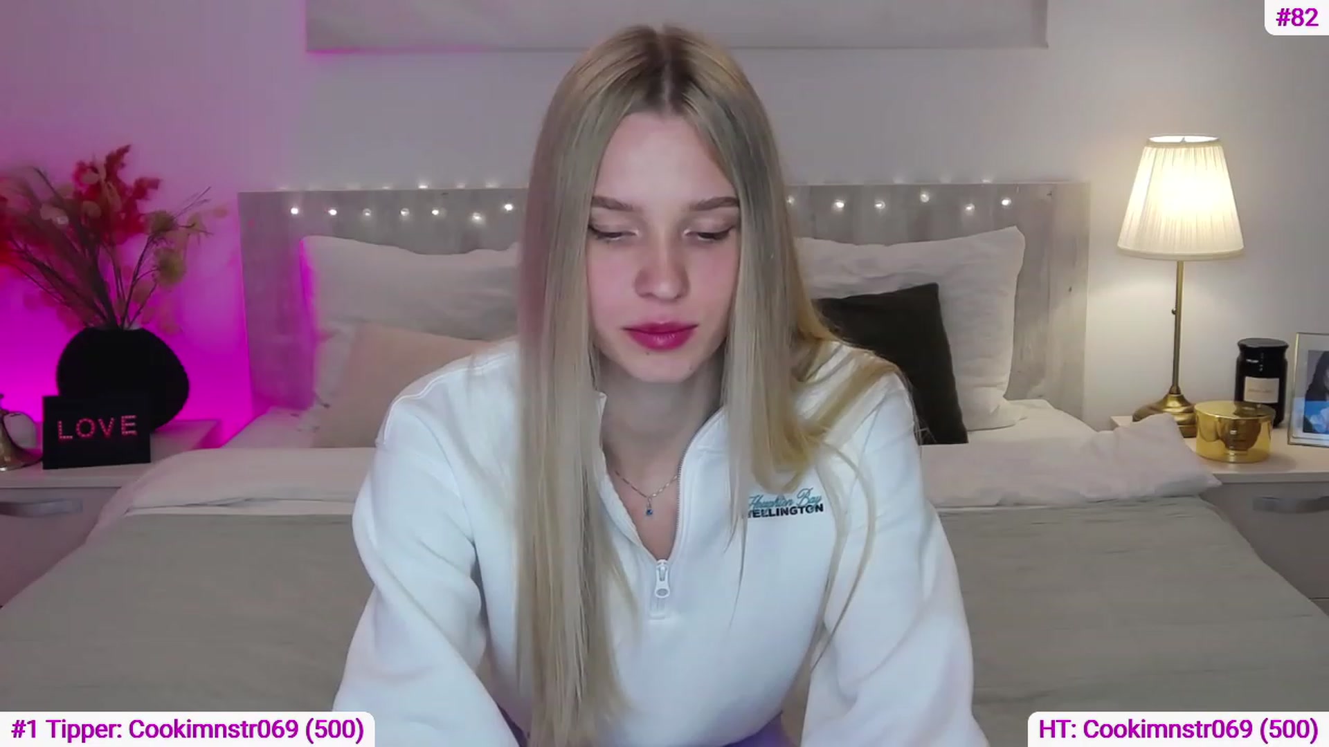 Gallery image thumbnail from Angell_XO's myfreecams stream on, 03/17/2023, 10:18 image 7 of 20
