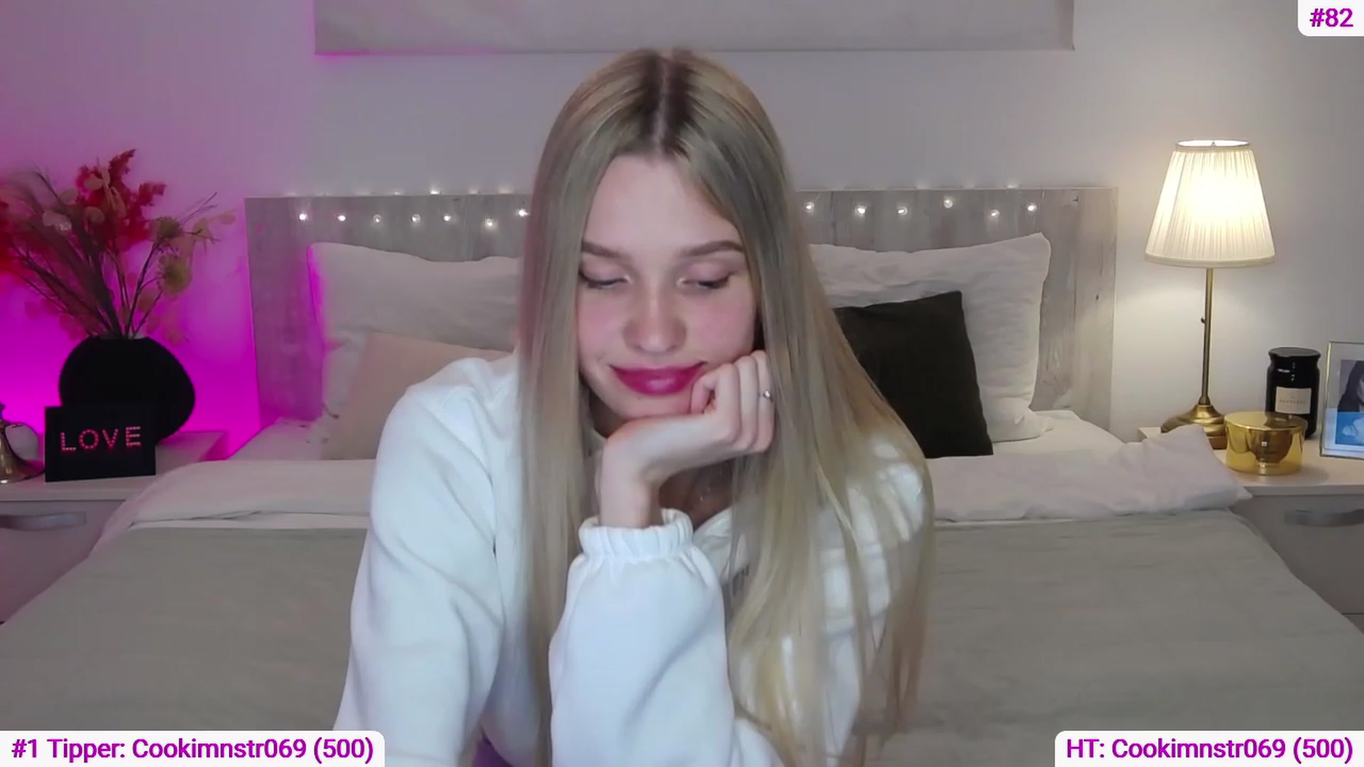 Gallery image thumbnail from Angell_XO's myfreecams stream on, 03/17/2023, 10:18 image 10 of 20