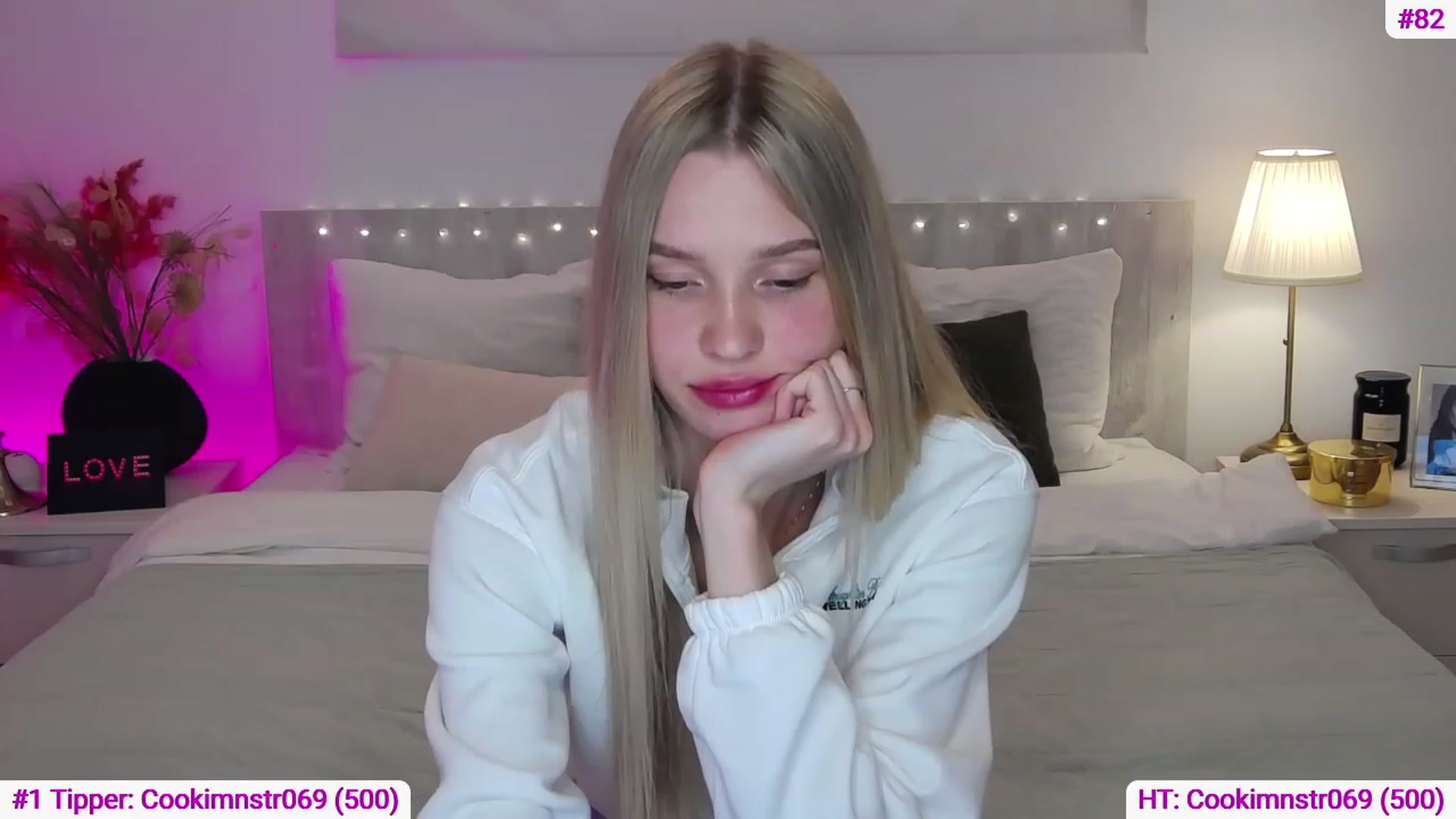 Gallery image thumbnail from Angell_XO's myfreecams stream on, 03/17/2023, 10:18 image 2 of 20