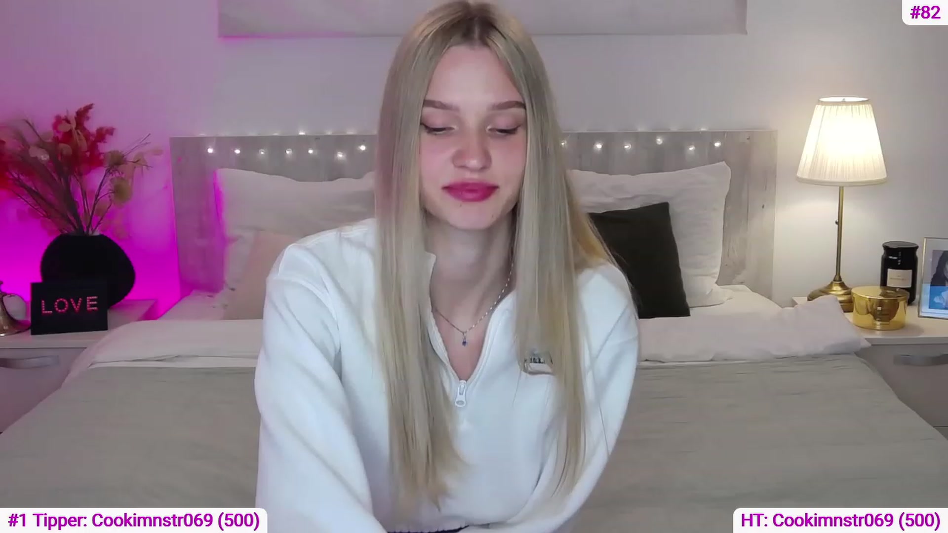 Gallery image thumbnail from Angell_XO's myfreecams stream on, 03/17/2023, 10:18 image 8 of 20
