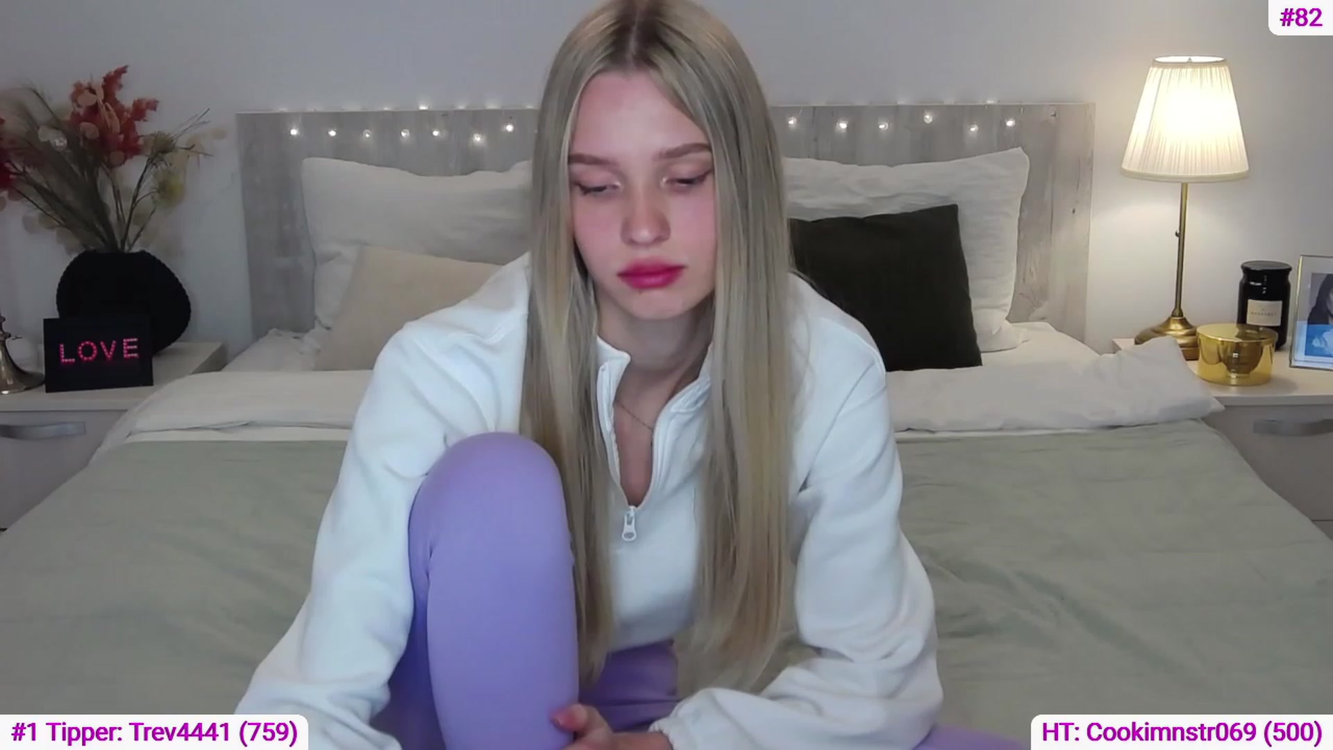 Gallery image thumbnail from Angell_XO's myfreecams stream on, 03/17/2023, 11:33 image 3 of 20