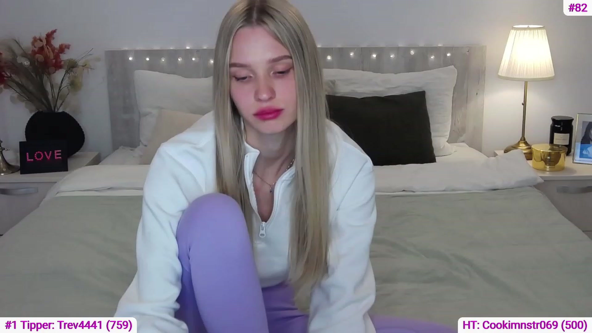Gallery image thumbnail from Angell_XO's myfreecams stream on, 03/17/2023, 11:33 image 1 of 20