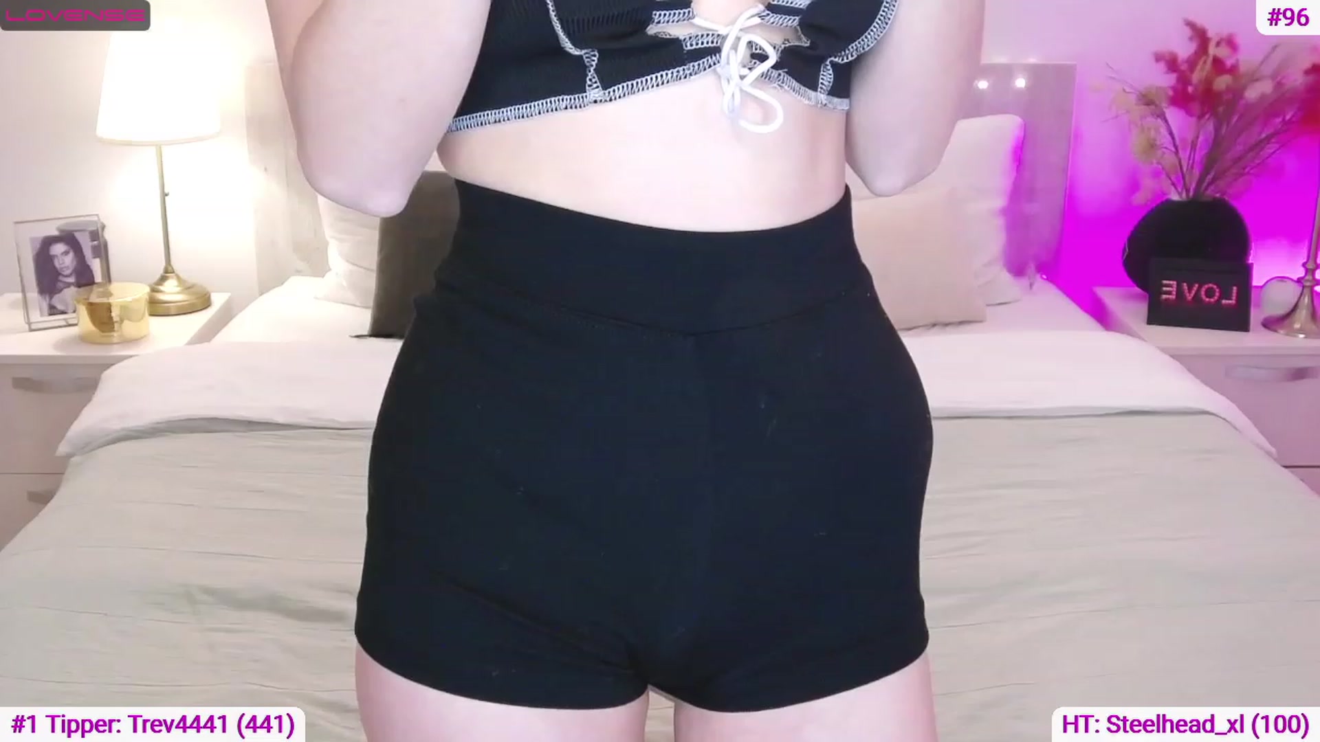 Gallery image thumbnail from Angell_XO's myfreecams stream on, 03/19/2023, 18:00 image 11 of 20