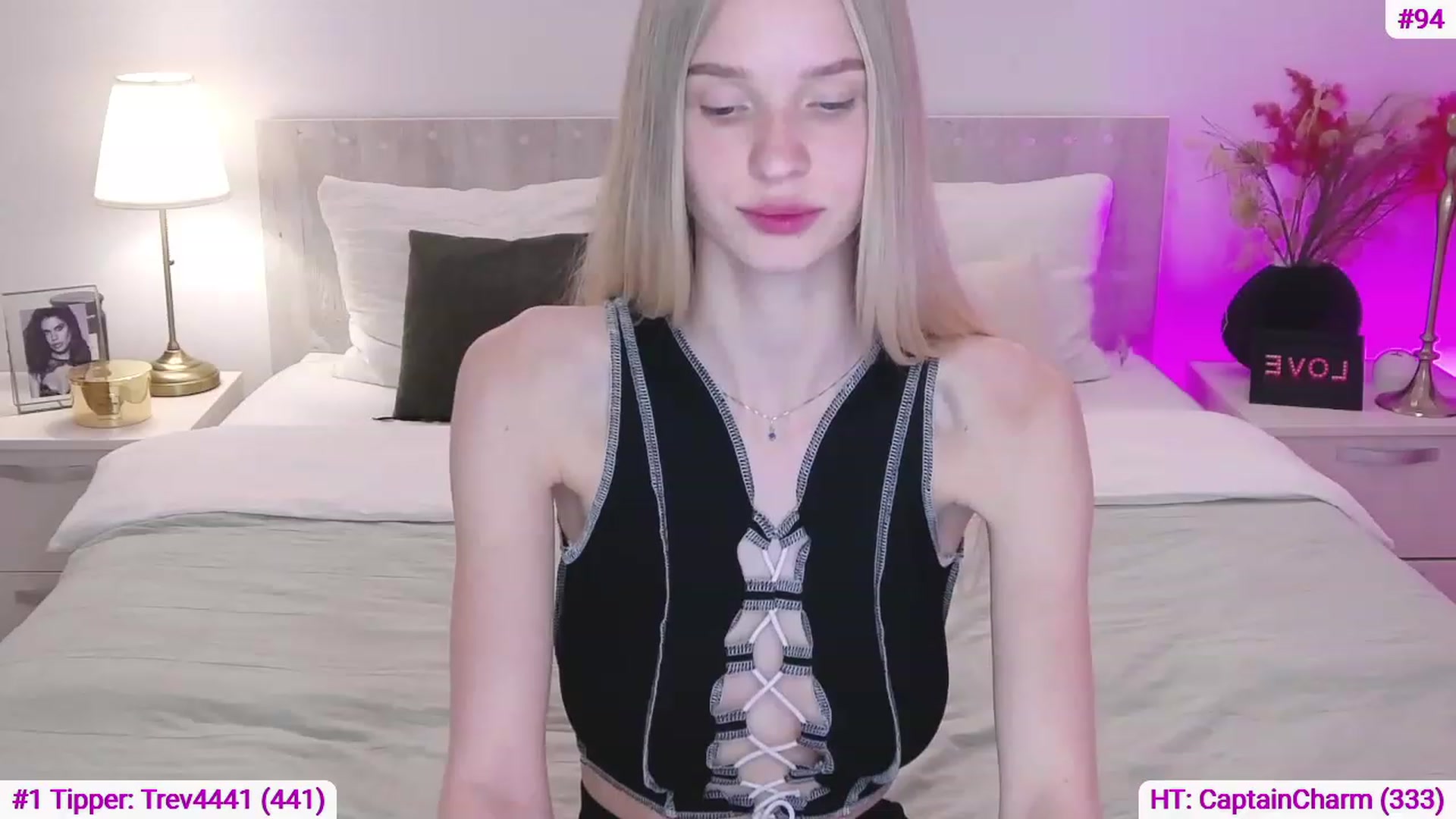 Gallery image thumbnail from Angell_XO's myfreecams stream on, 03/19/2023, 19:57 image 20 of 20