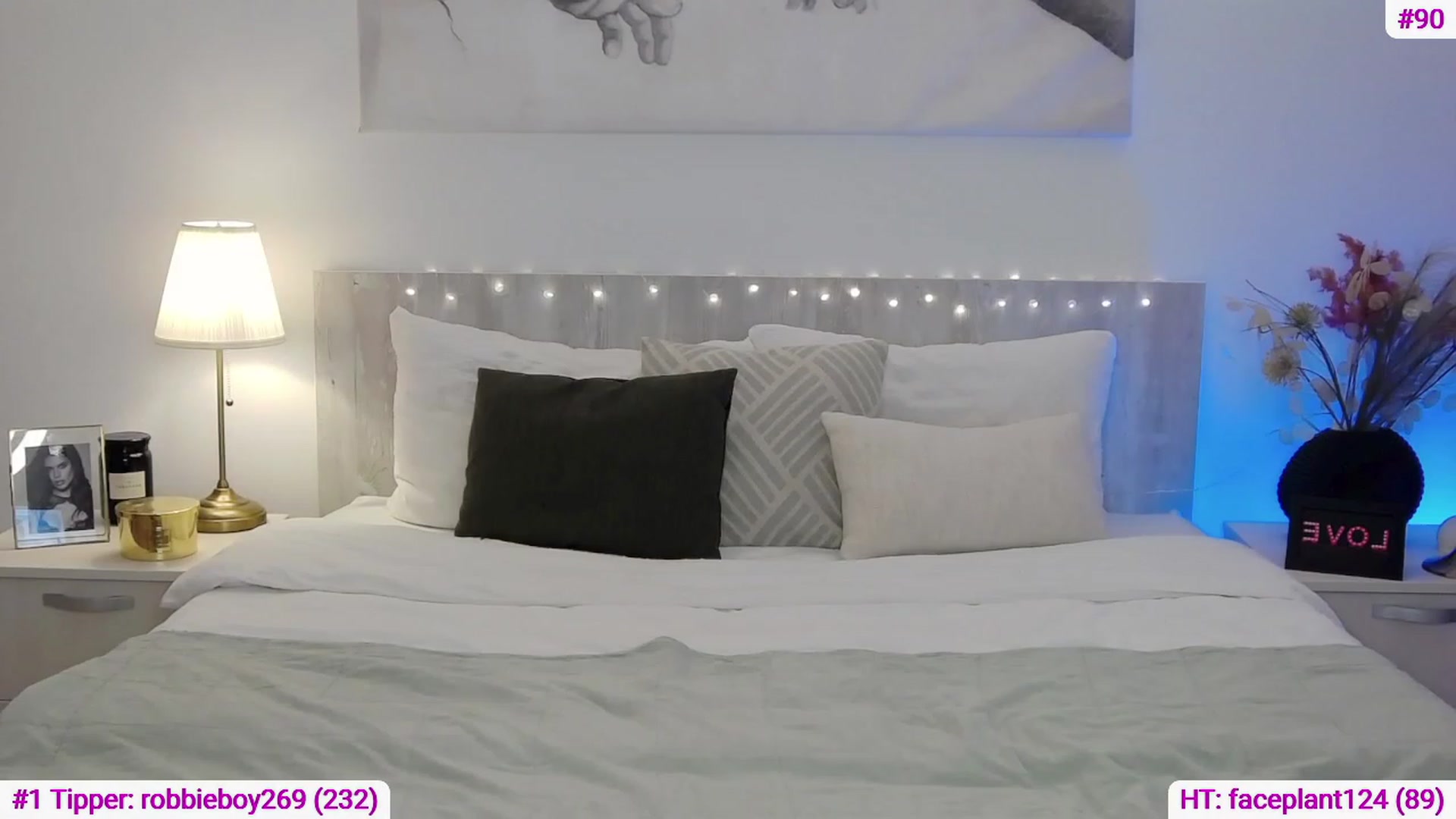 Gallery image thumbnail from Angell_XO's myfreecams stream on, 03/26/2023, 16:06 image 15 of 20