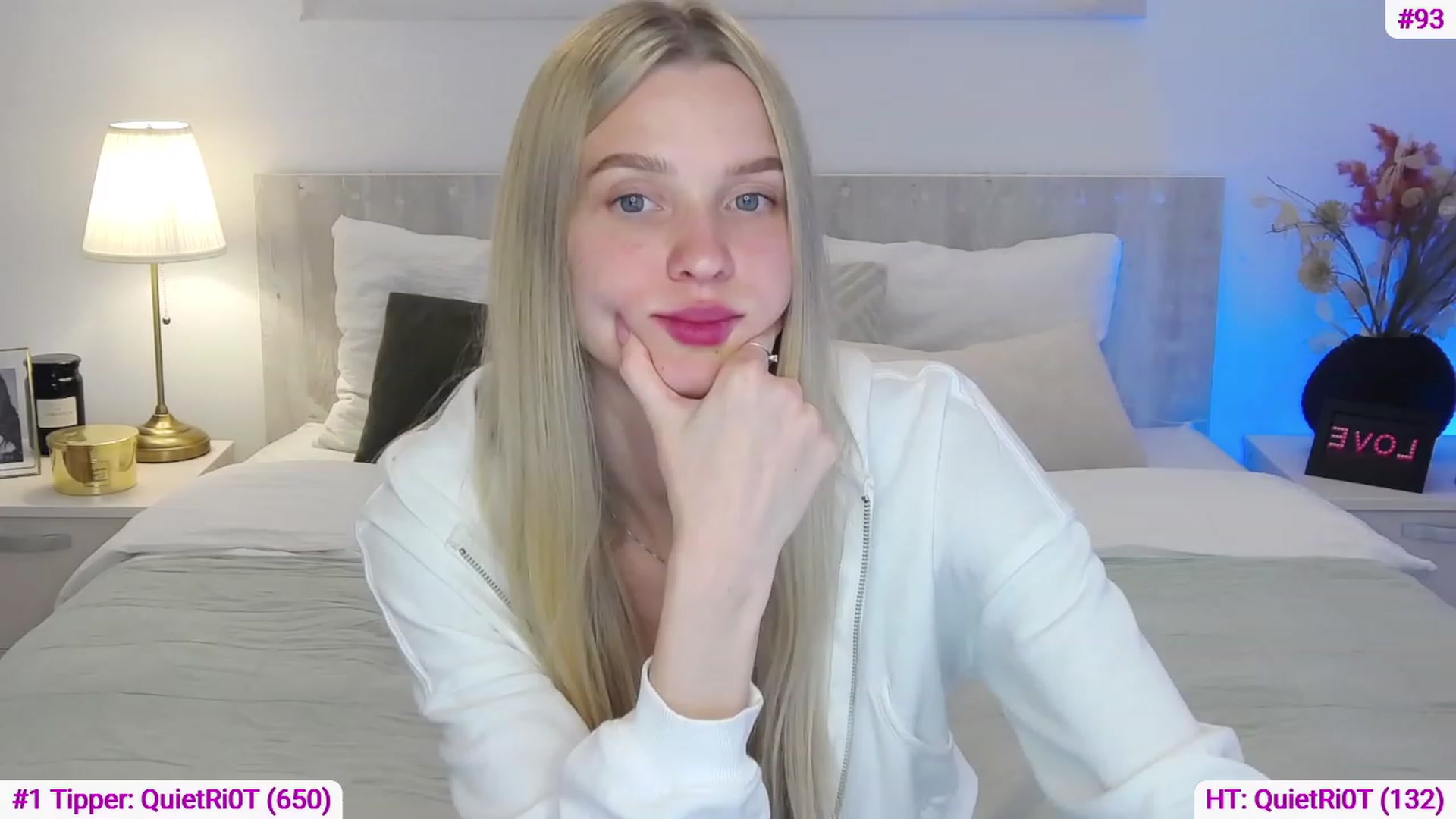 Gallery image thumbnail from Angell_XO's myfreecams stream on, 03/29/2023, 10:13 image 15 of 20