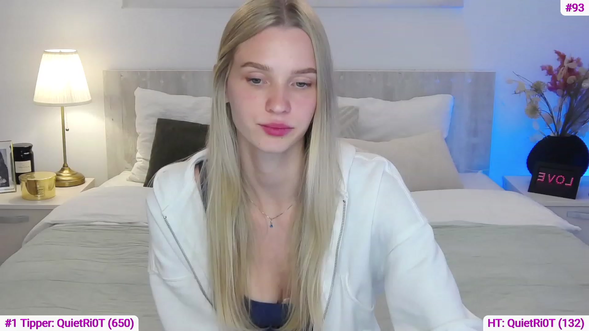 Gallery image thumbnail from Angell_XO's myfreecams stream on, 03/29/2023, 10:13 image 18 of 20