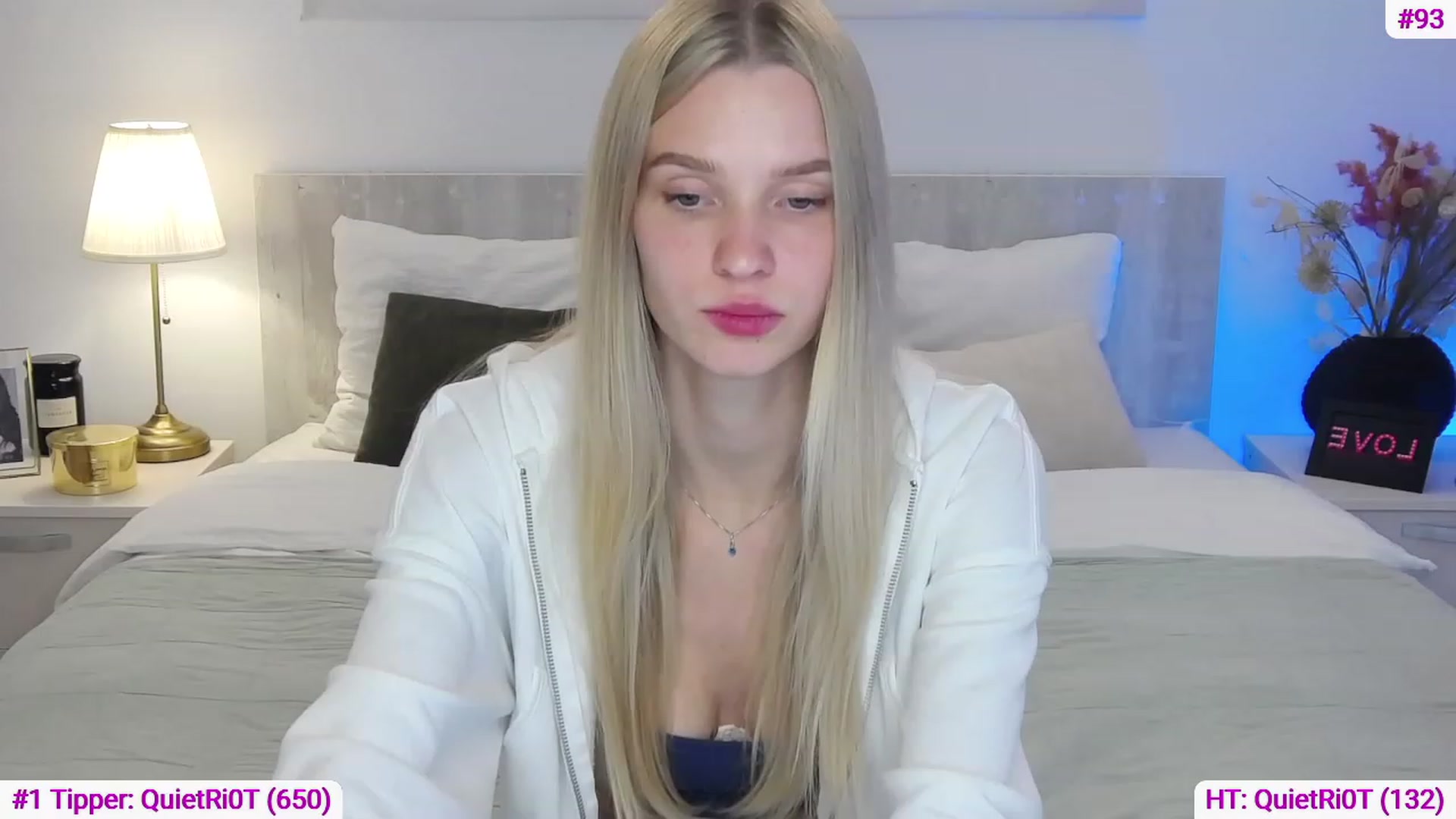 Gallery image thumbnail from Angell_XO's myfreecams stream on, 03/29/2023, 10:13 image 12 of 20