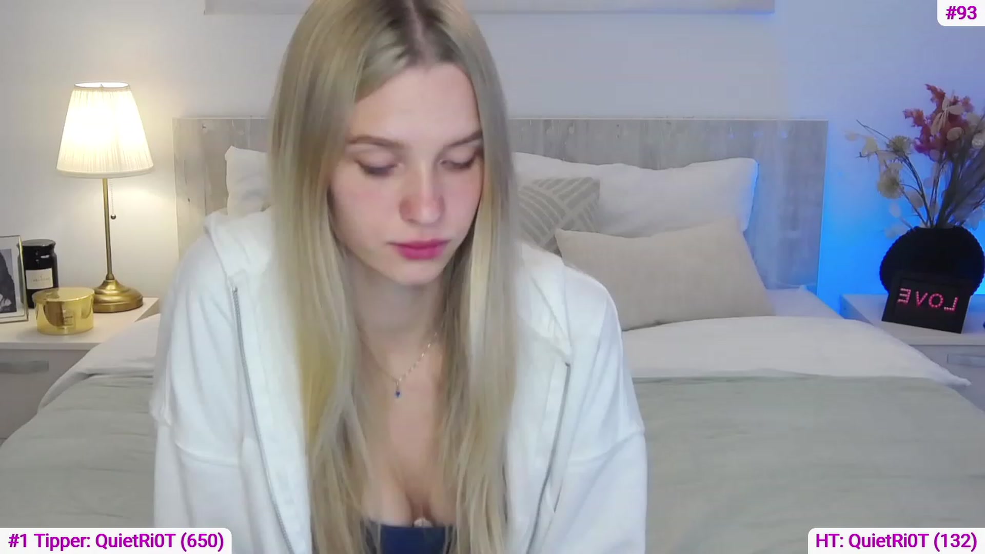 Gallery image thumbnail from Angell_XO's myfreecams stream on, 03/29/2023, 10:13 image 1 of 20