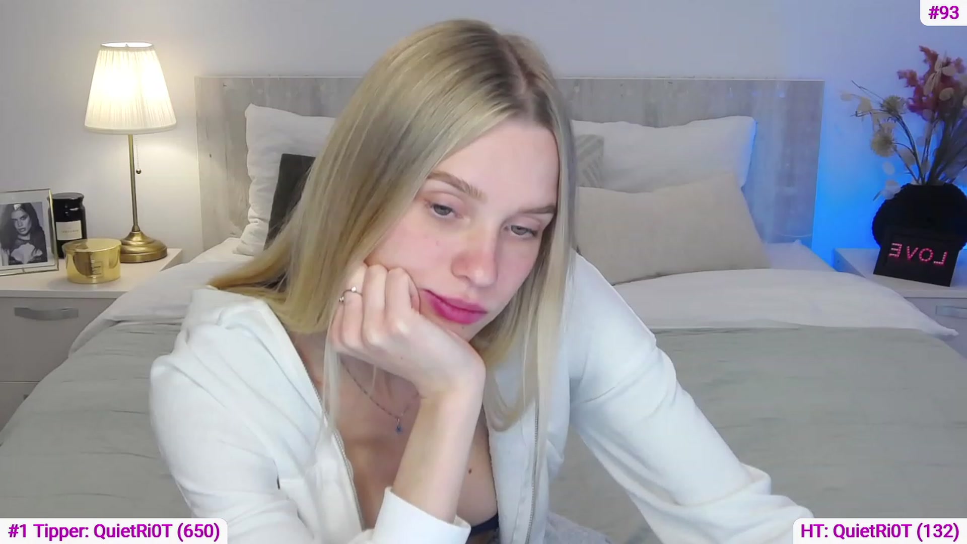 Gallery image thumbnail from Angell_XO's myfreecams stream on, 03/29/2023, 12:02 image 6 of 20