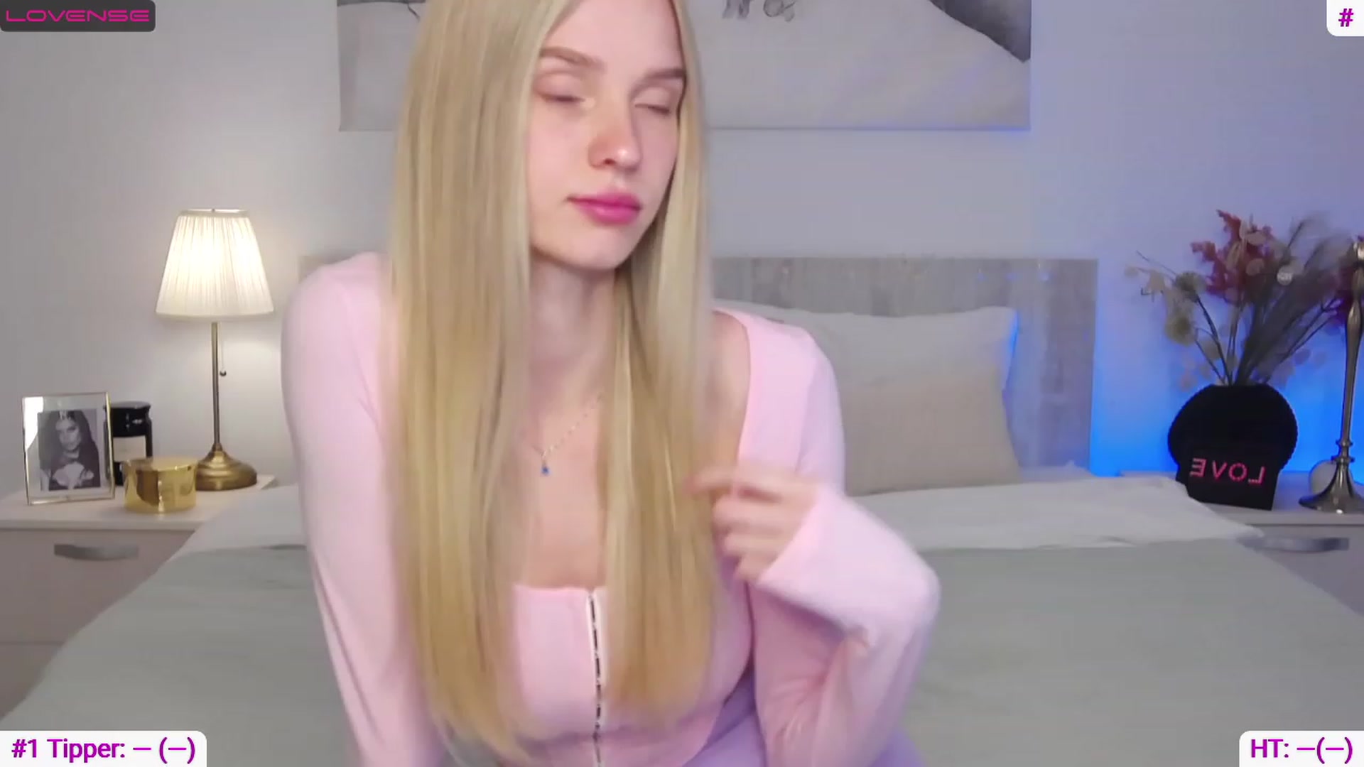 Gallery image thumbnail from Angell_XO's myfreecams stream on, 04/01/2023, 12:23 image 11 of 20