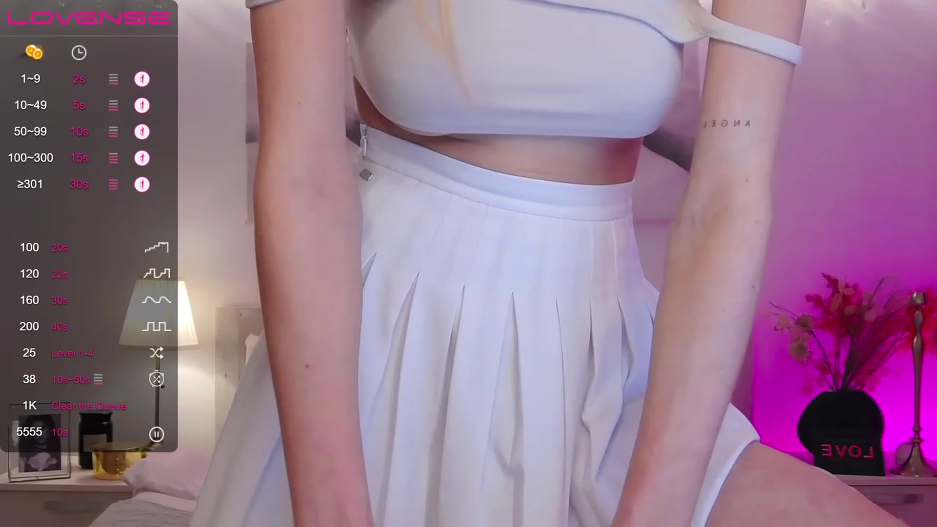Gallery image thumbnail from Angell_XO's myfreecams stream on, 04/07/2023, 07:12 image 19 of 20