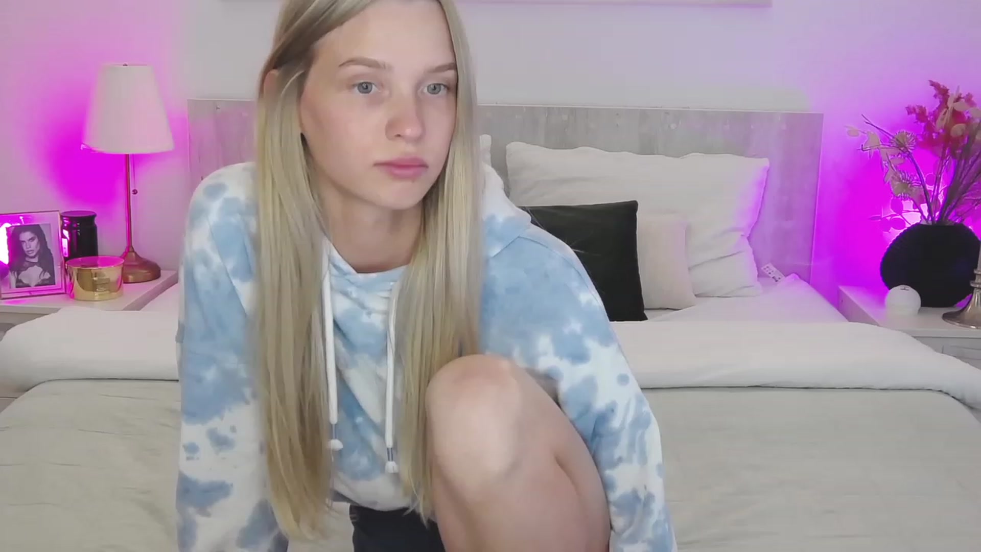 Gallery image thumbnail from Angell_XO's myfreecams stream on, 04/27/2023, 10:43 image 5 of 20