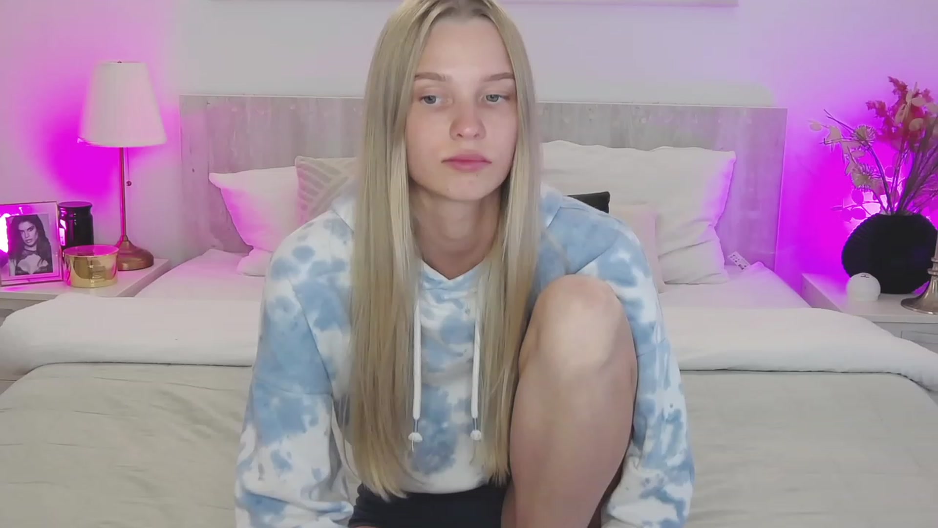 Gallery image thumbnail from Angell_XO's myfreecams stream on, 04/27/2023, 10:43 image 11 of 20
