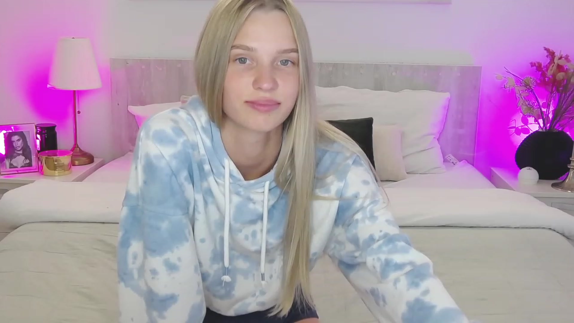 Gallery image thumbnail from Angell_XO's myfreecams stream on, 04/27/2023, 11:29 image 2 of 20
