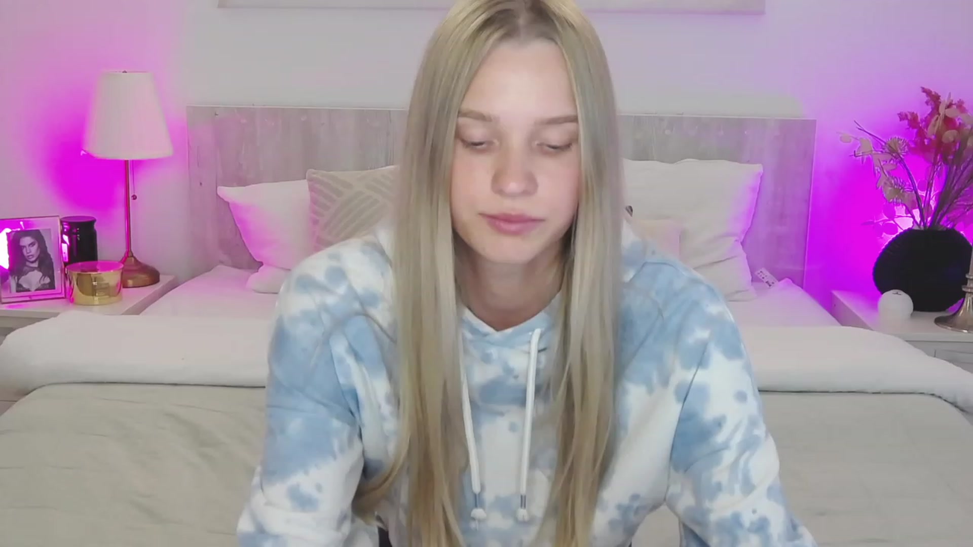 Gallery image thumbnail from Angell_XO's myfreecams stream on, 04/27/2023, 11:49 image 17 of 20
