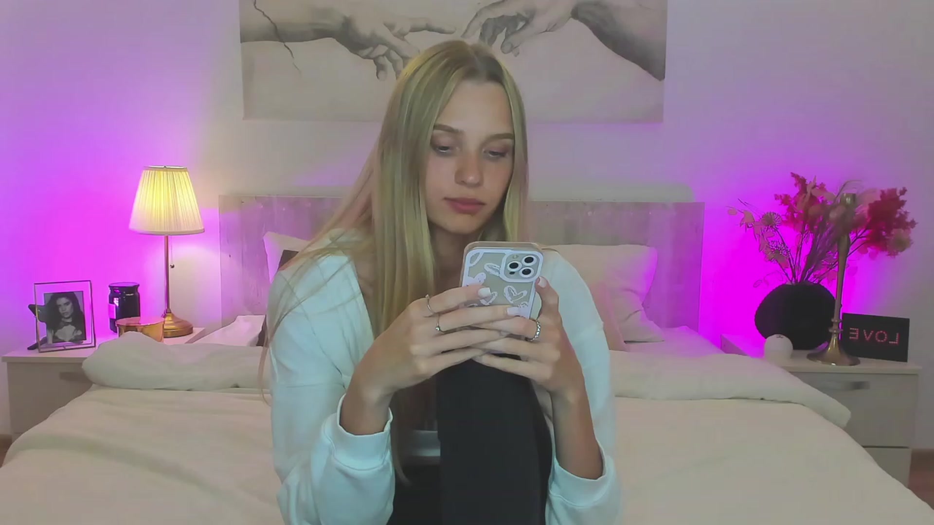 Gallery image thumbnail from Angell_XO's myfreecams stream on, 05/04/2023, 19:36 image 5 of 20