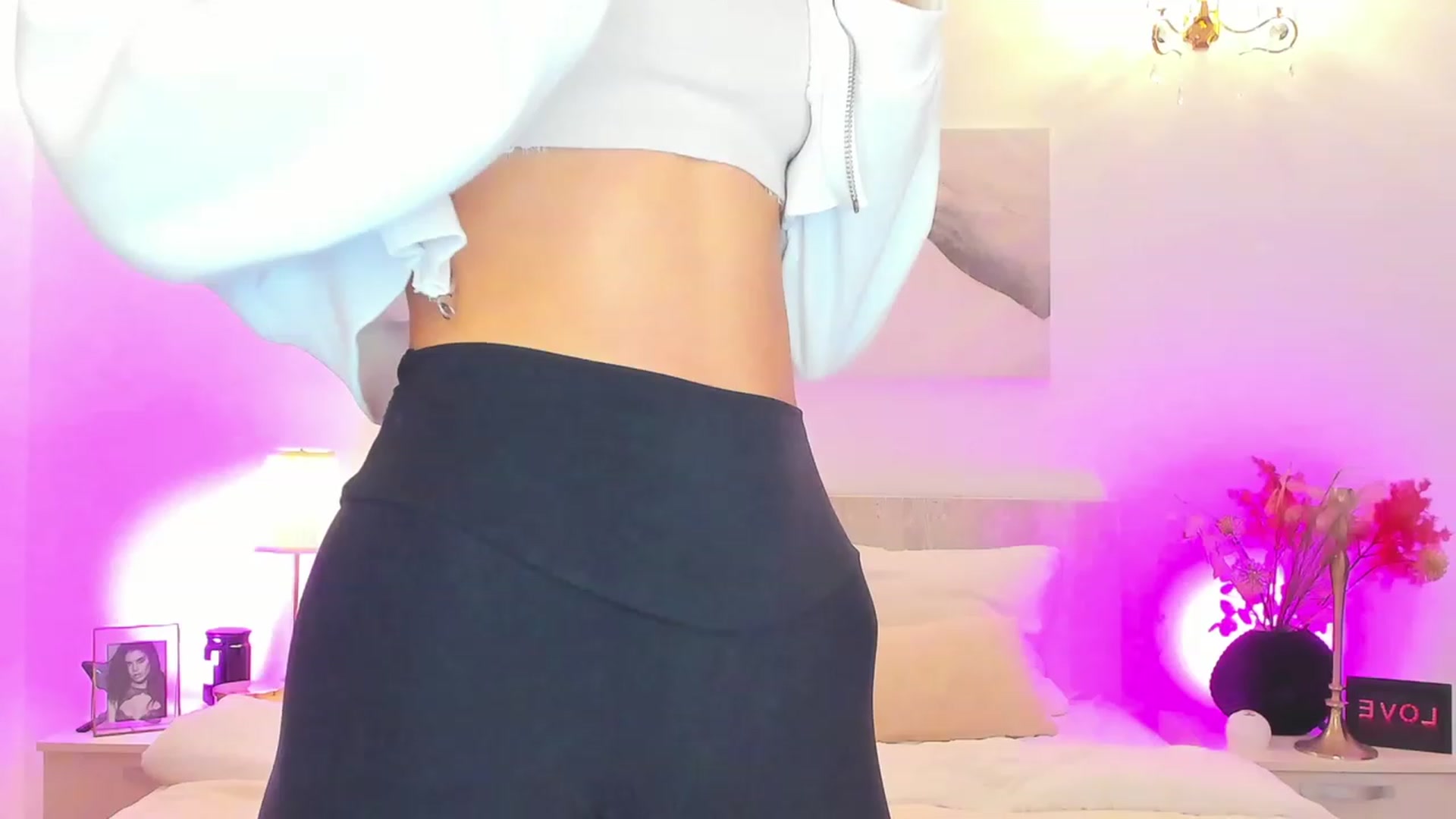 Gallery image thumbnail from Angell_XO's myfreecams stream on, 05/05/2023, 05:37 image 8 of 20
