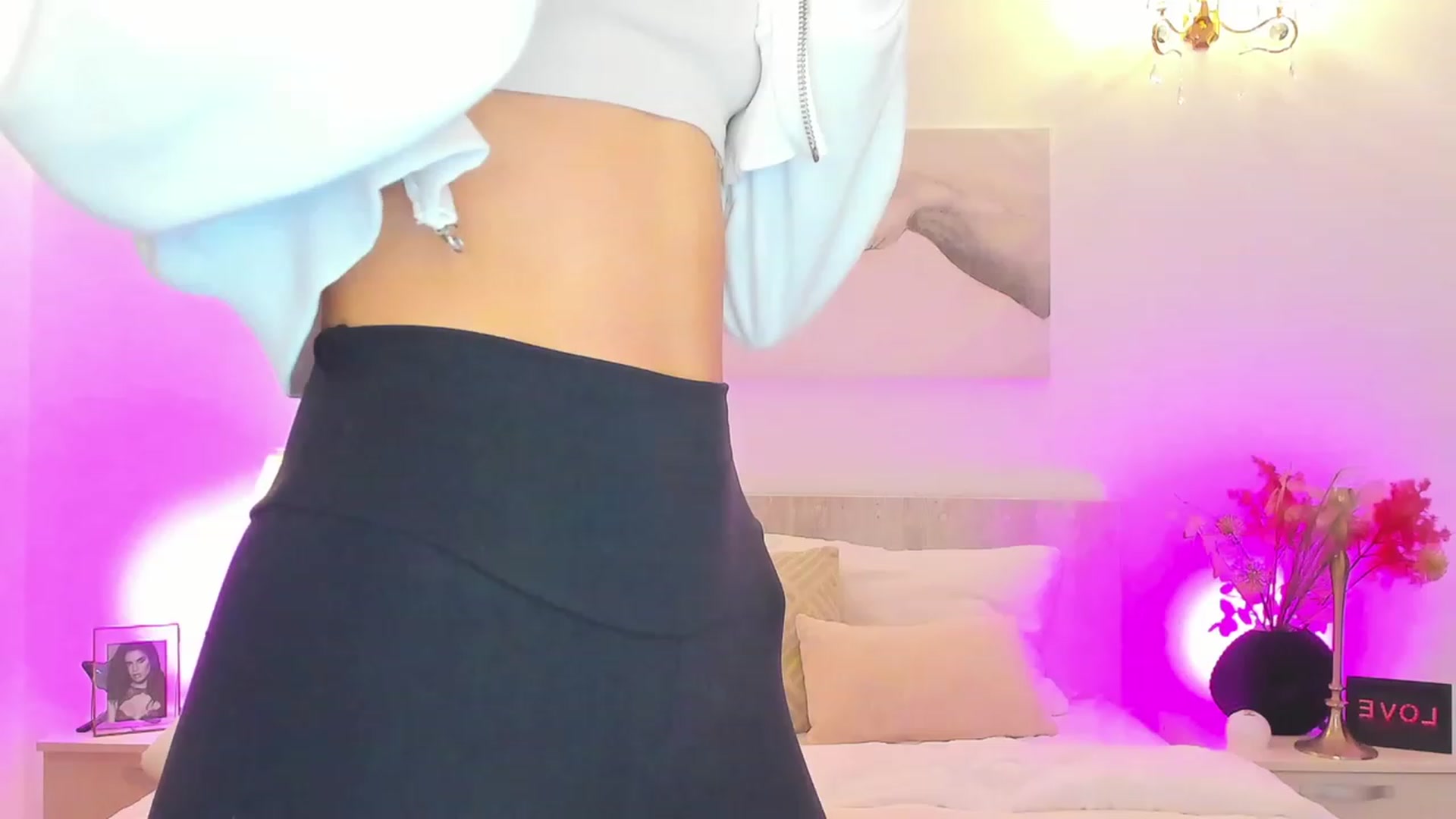Gallery image thumbnail from Angell_XO's myfreecams stream on, 05/05/2023, 05:37 image 7 of 20