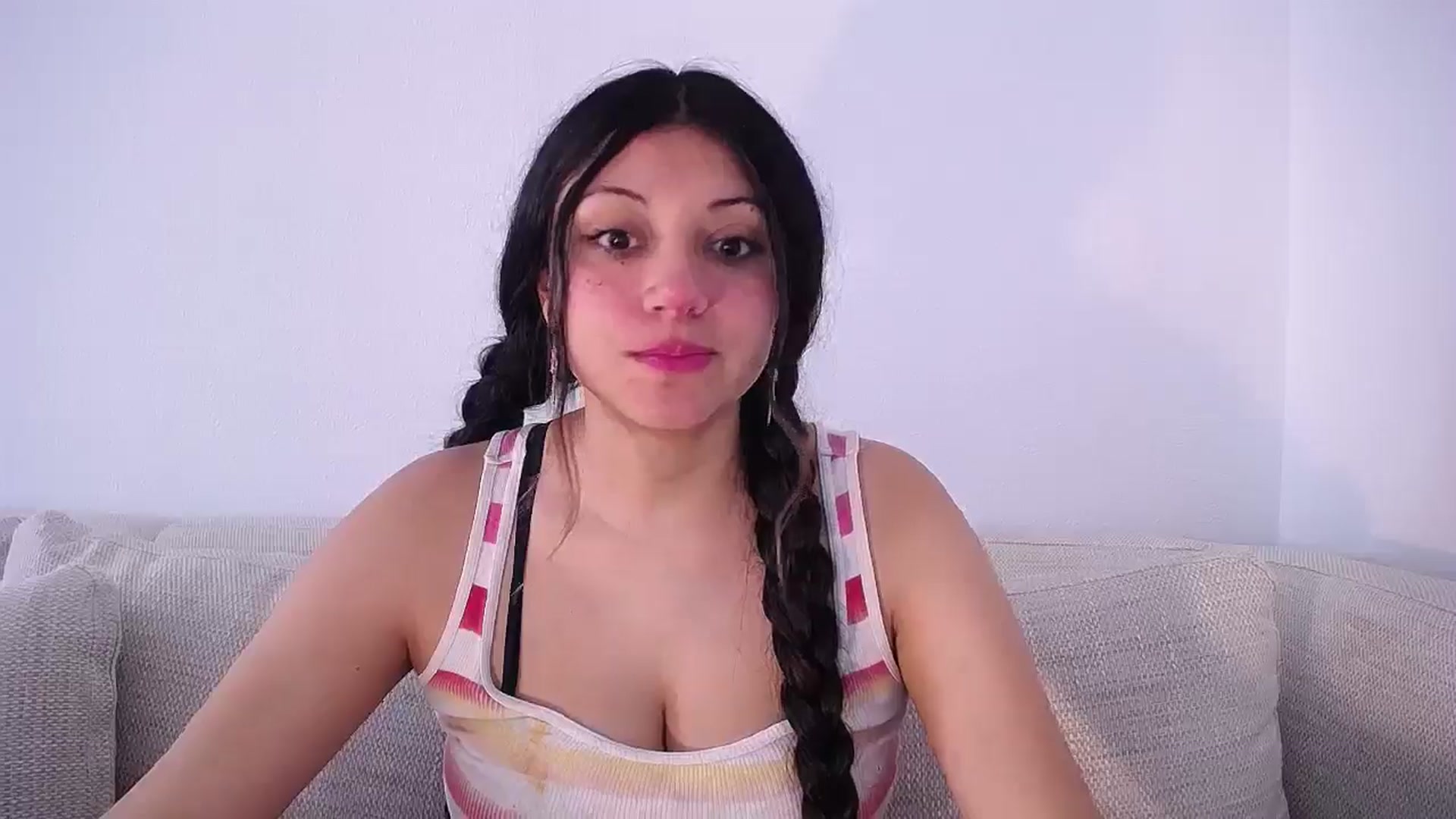 Gallery image thumbnail from Angellyloove's myfreecams stream on, 06/03/2025, 15:19 image 6 of 20