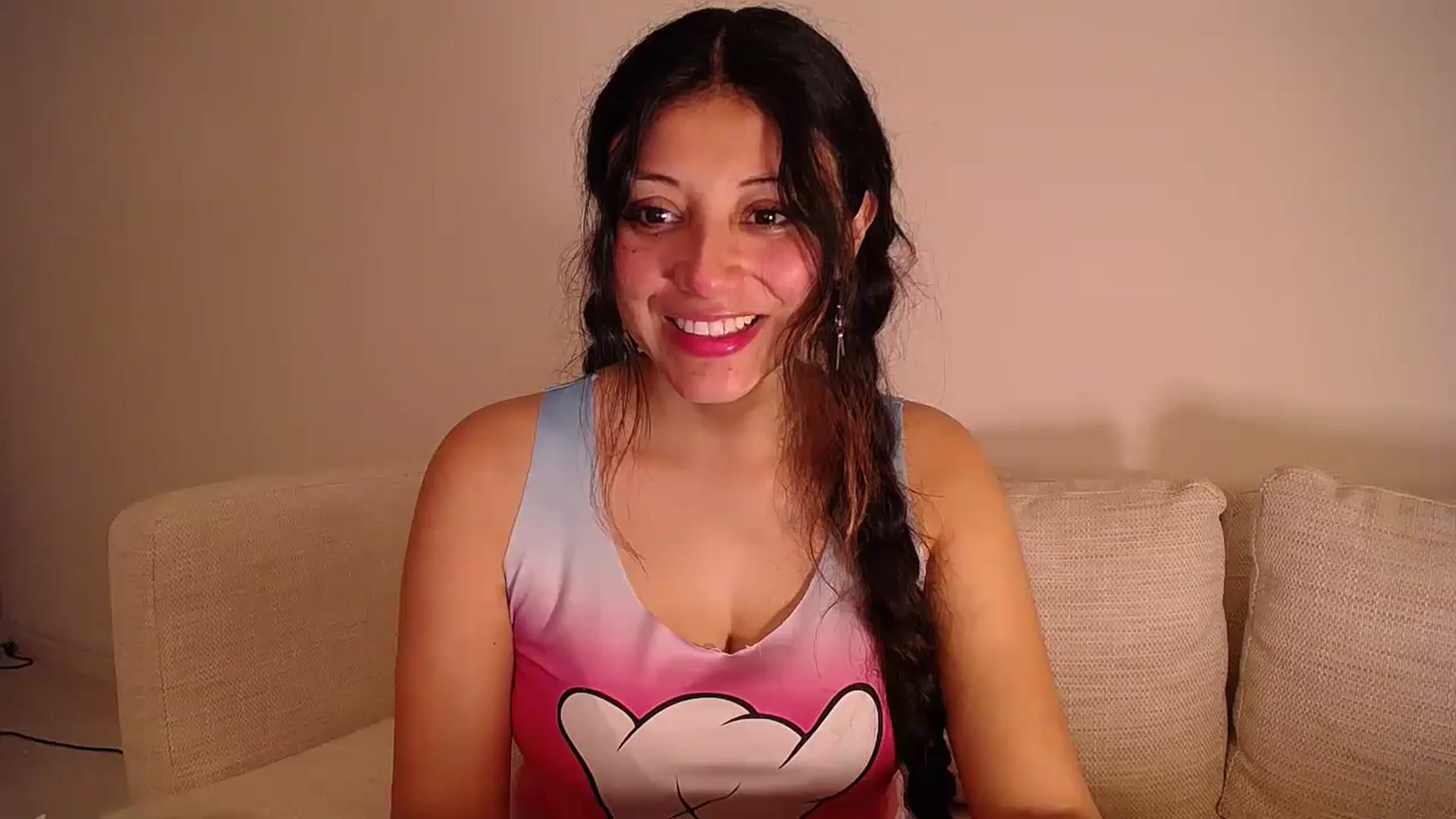 Gallery image thumbnail from Angellyloove's myfreecams stream on, 06/10/2025, 12:03 image 13 of 20