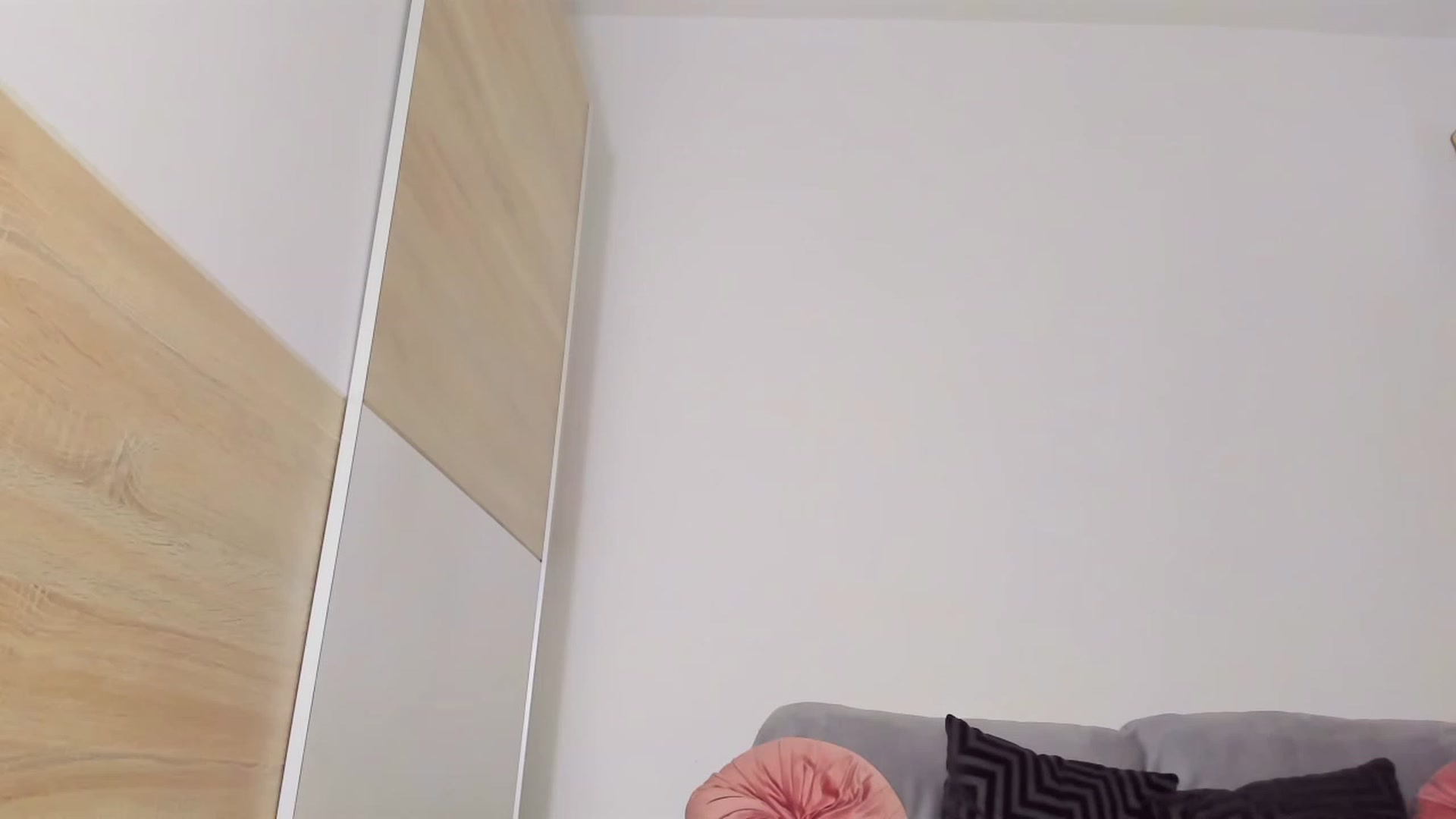 Gallery image thumbnail from Angellyque's myfreecams stream on, 04/05/2023, 09:55 image 16 of 20