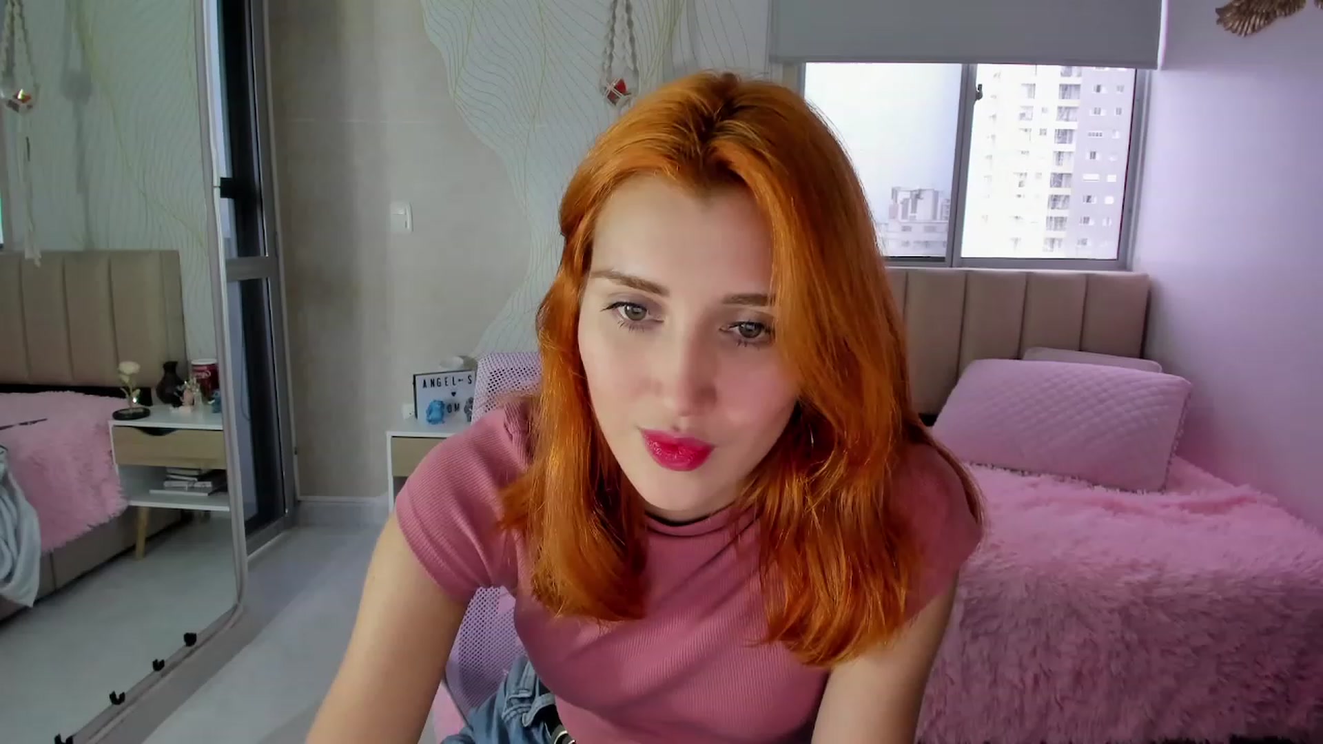 Gallery image thumbnail from Angelnaaughty's myfreecams stream on, 04/20/2023, 21:41 image 3 of 20