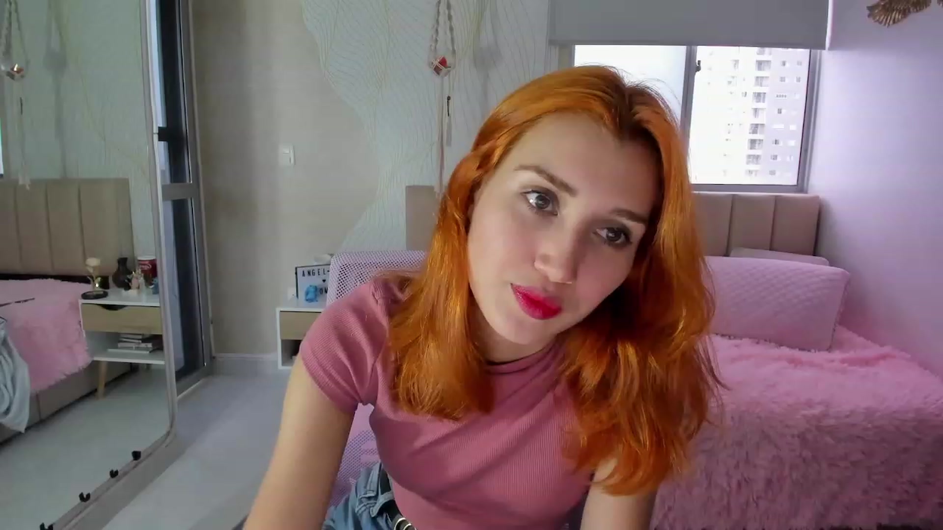 Gallery image thumbnail from Angelnaaughty's myfreecams stream on, 04/20/2023, 21:41 image 1 of 20