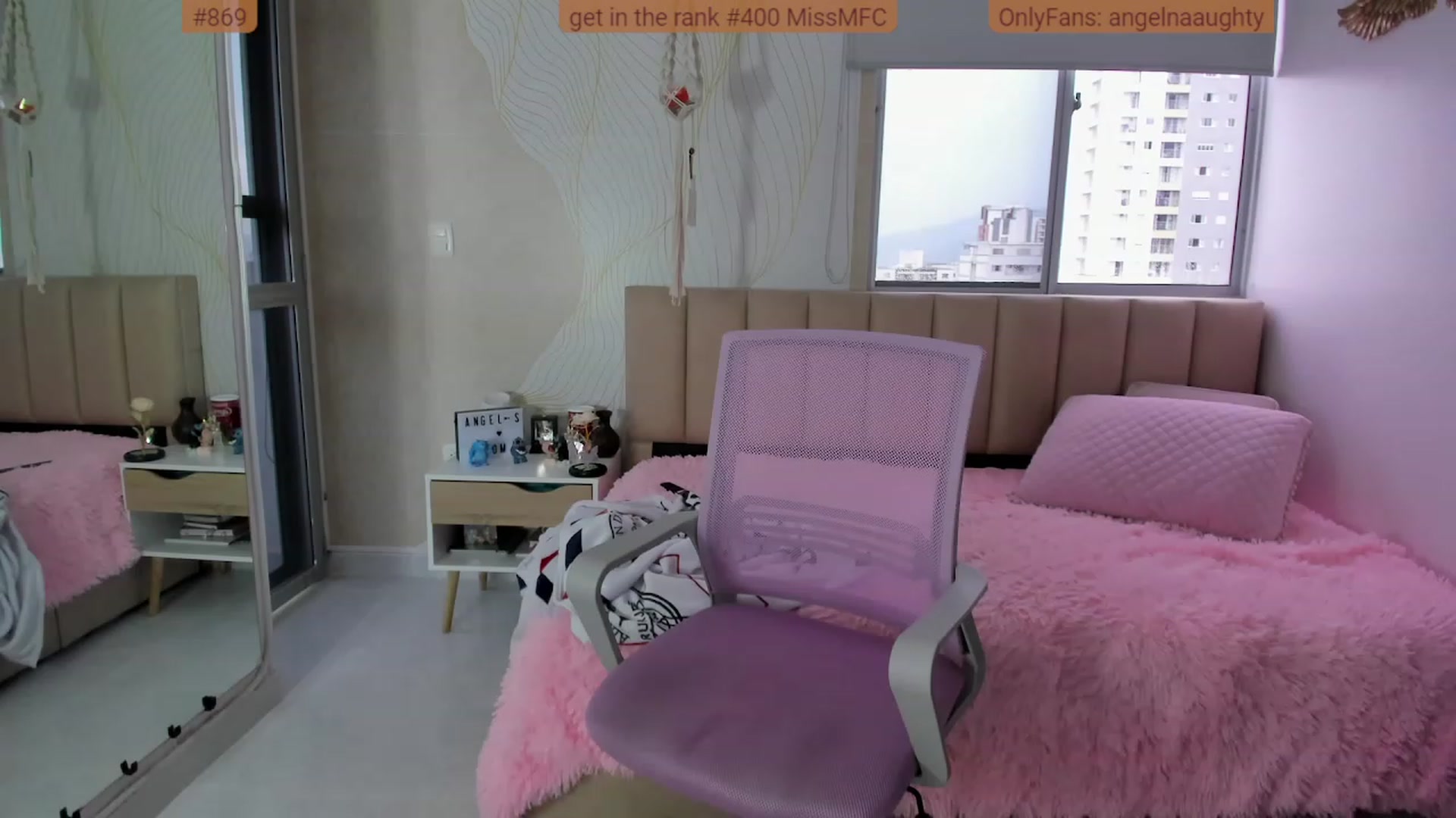 Gallery image thumbnail from Angelnaaughty's myfreecams stream on, 04/20/2023, 21:41 image 11 of 20