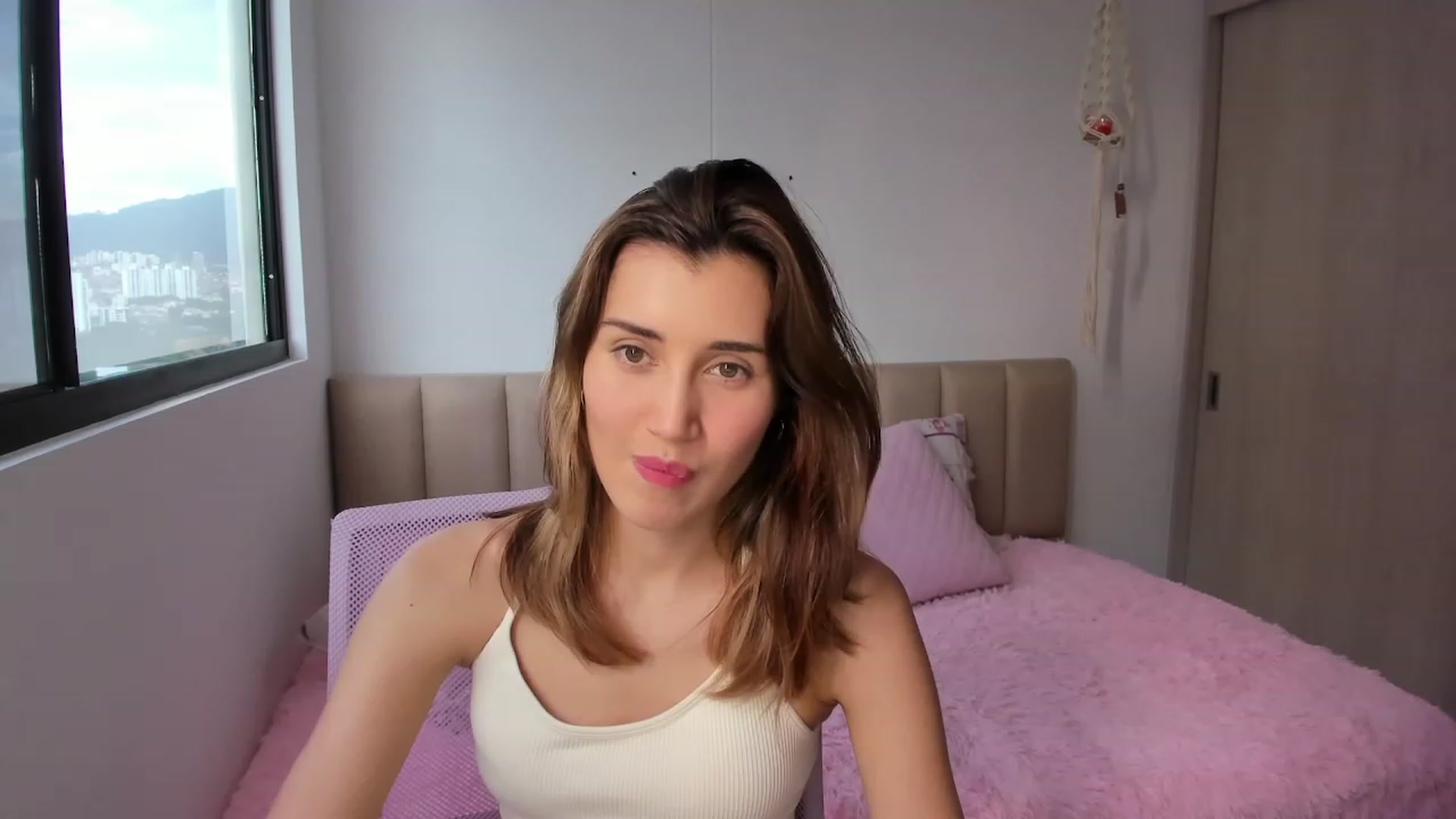 Gallery image thumbnail from Angelnaaughty's myfreecams stream on, 06/06/2023, 21:44 image 18 of 20