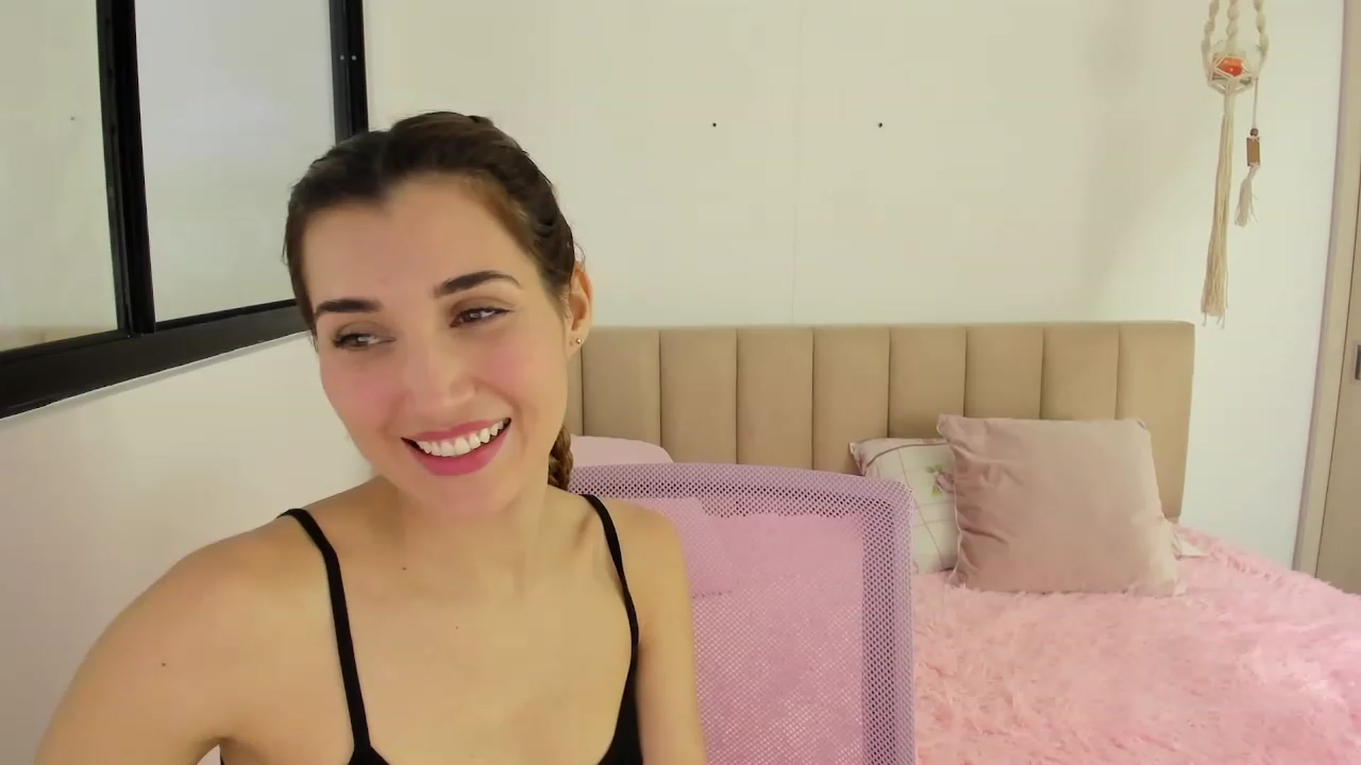 Gallery image thumbnail from Angelnaaughty's myfreecams stream on, 06/27/2023, 23:47 image 13 of 20
