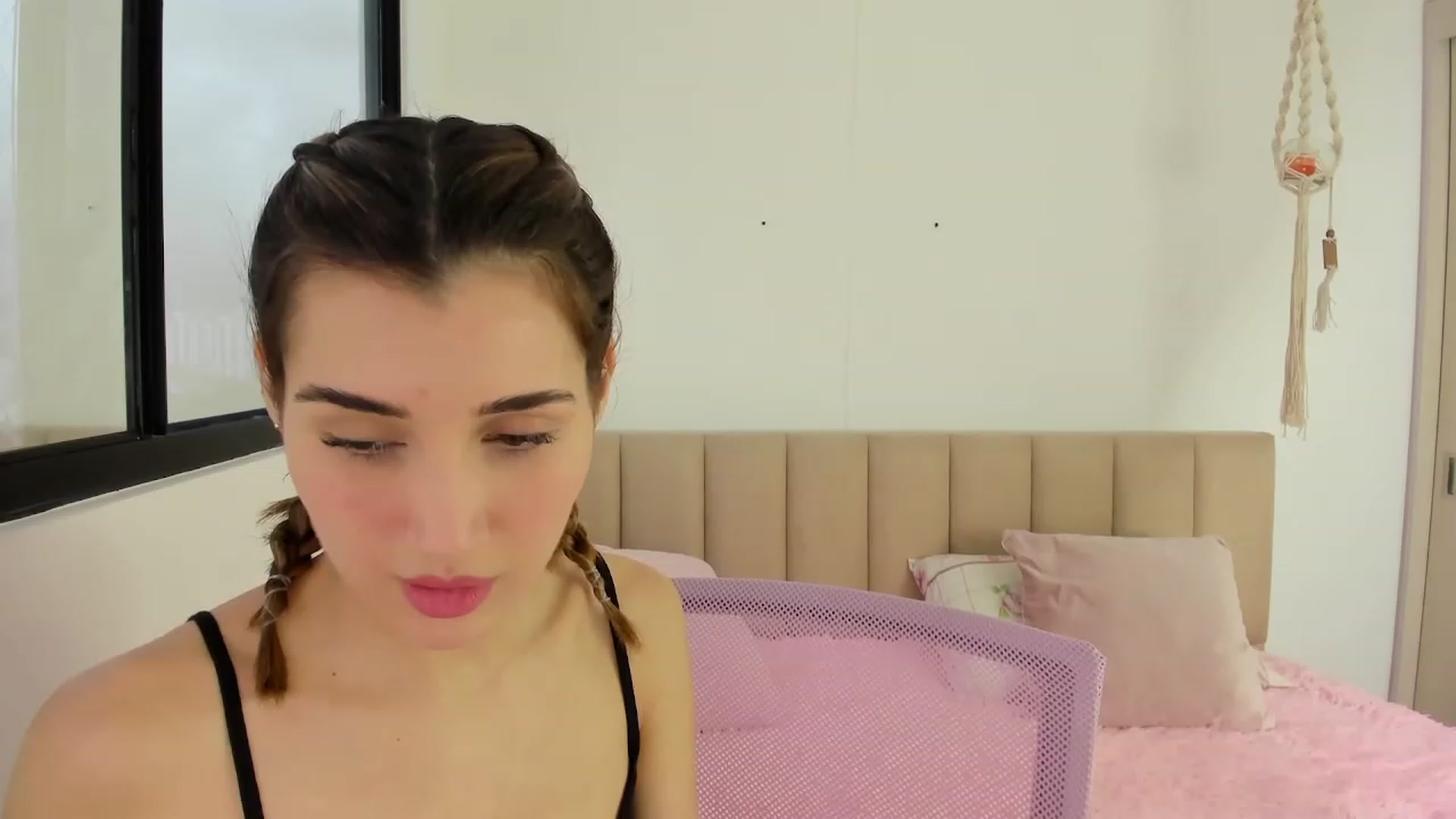 Gallery image thumbnail from Angelnaaughty's myfreecams stream on, 06/27/2023, 23:47 image 11 of 20