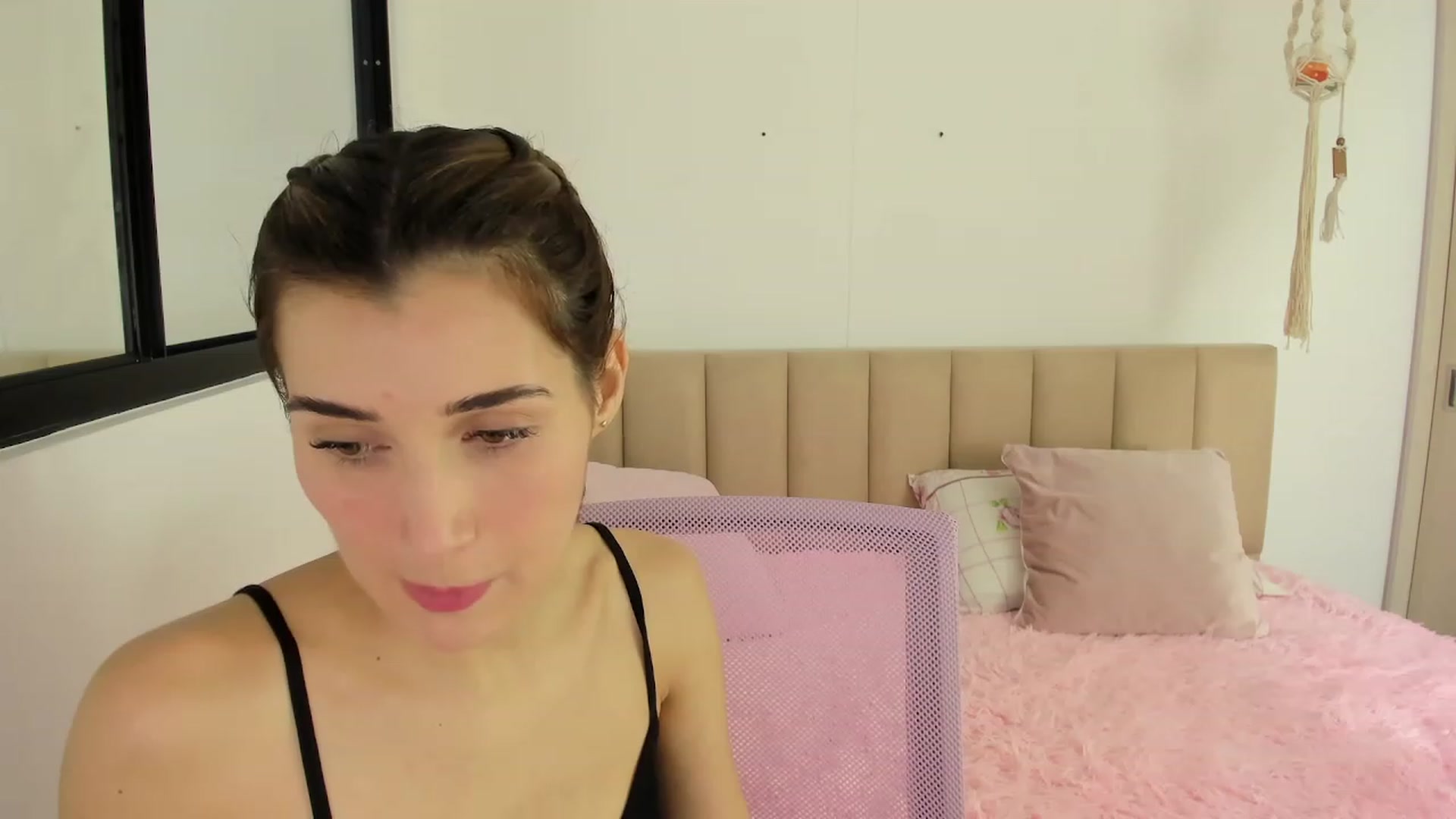 Gallery image thumbnail from Angelnaaughty's myfreecams stream on, 06/27/2023, 23:47 image 14 of 20