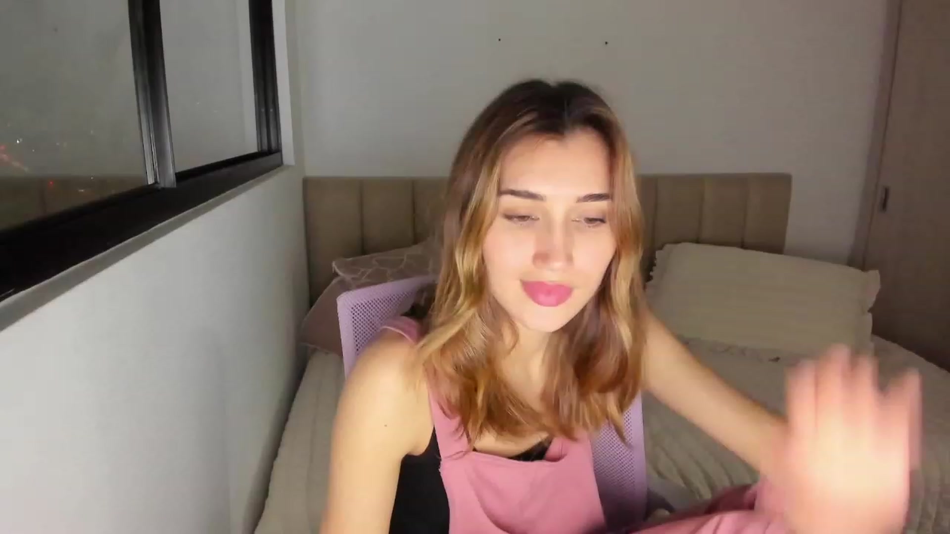 Gallery image thumbnail from Angelnaaughty's myfreecams stream on, 07/04/2023, 23:48 image 4 of 20