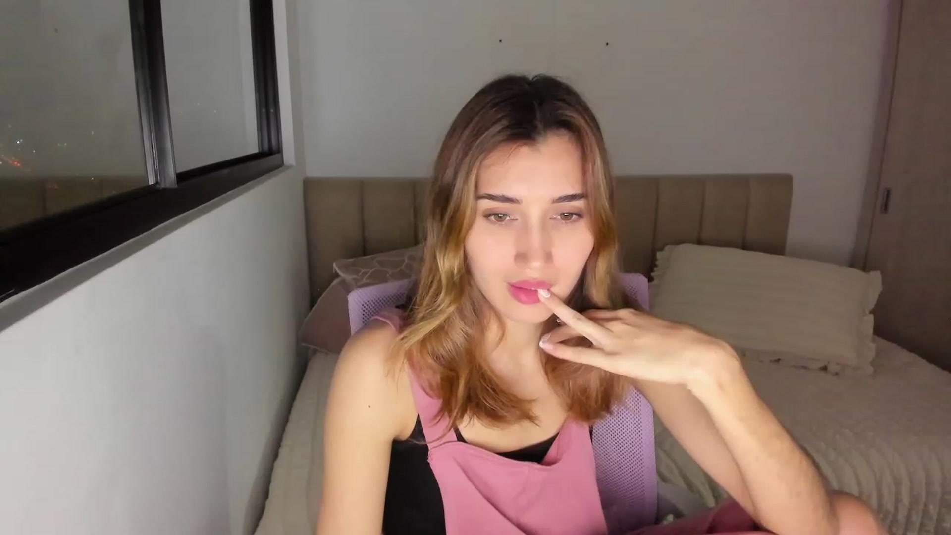 Gallery image thumbnail from Angelnaaughty's myfreecams stream on, 07/04/2023, 23:48 image 6 of 20