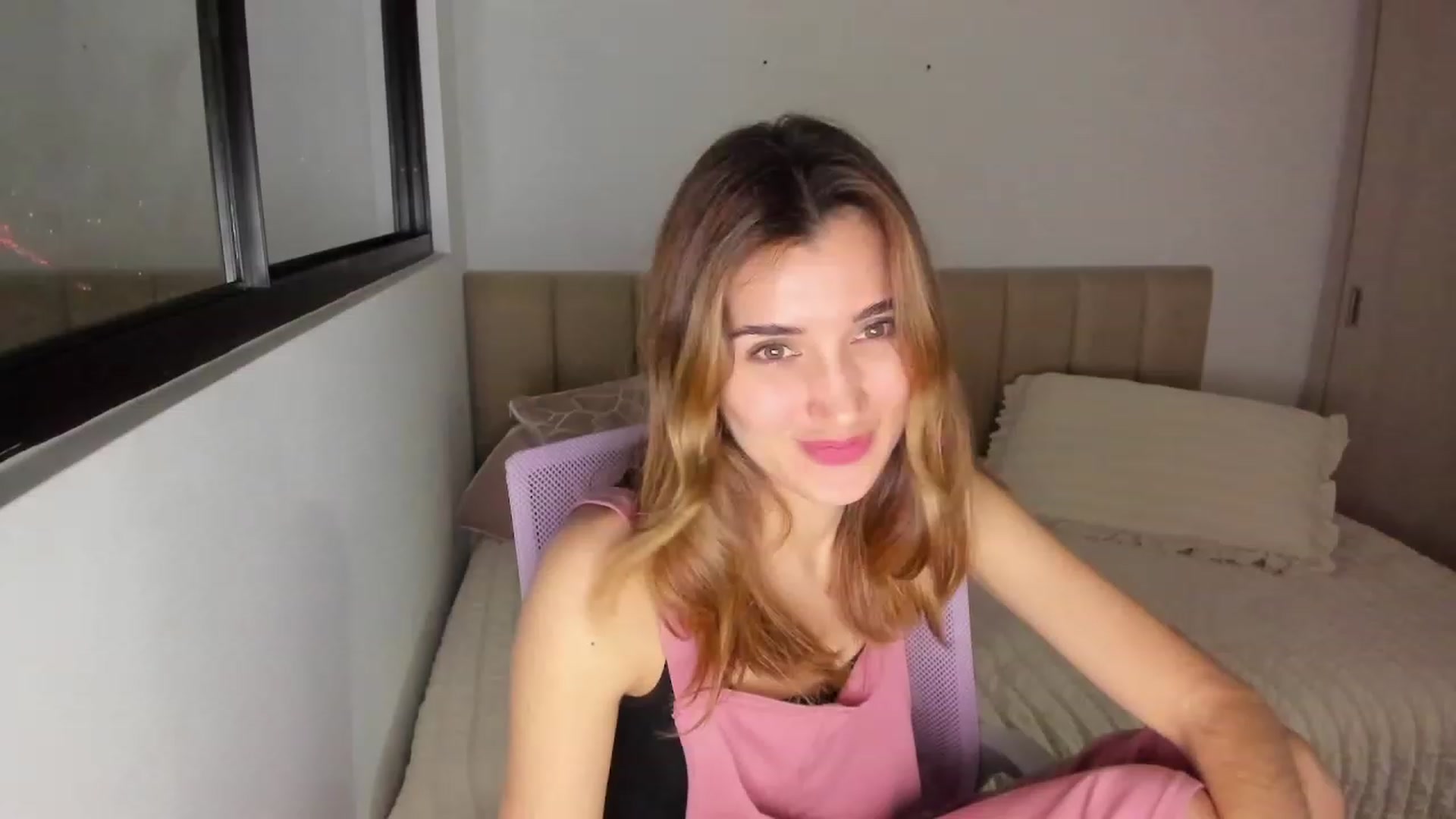 Gallery image thumbnail from Angelnaaughty's myfreecams stream on, 07/04/2023, 23:48 image 2 of 20