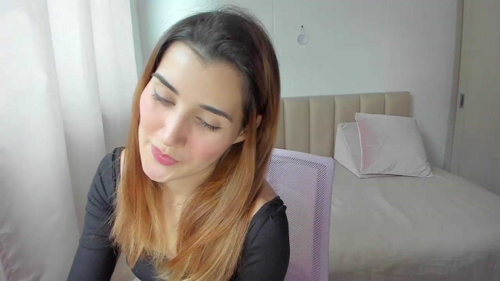 Gallery image thumbnail from Angelnaaughty's myfreecams stream on, 09/19/2023, 21:52 image 16 of 20
