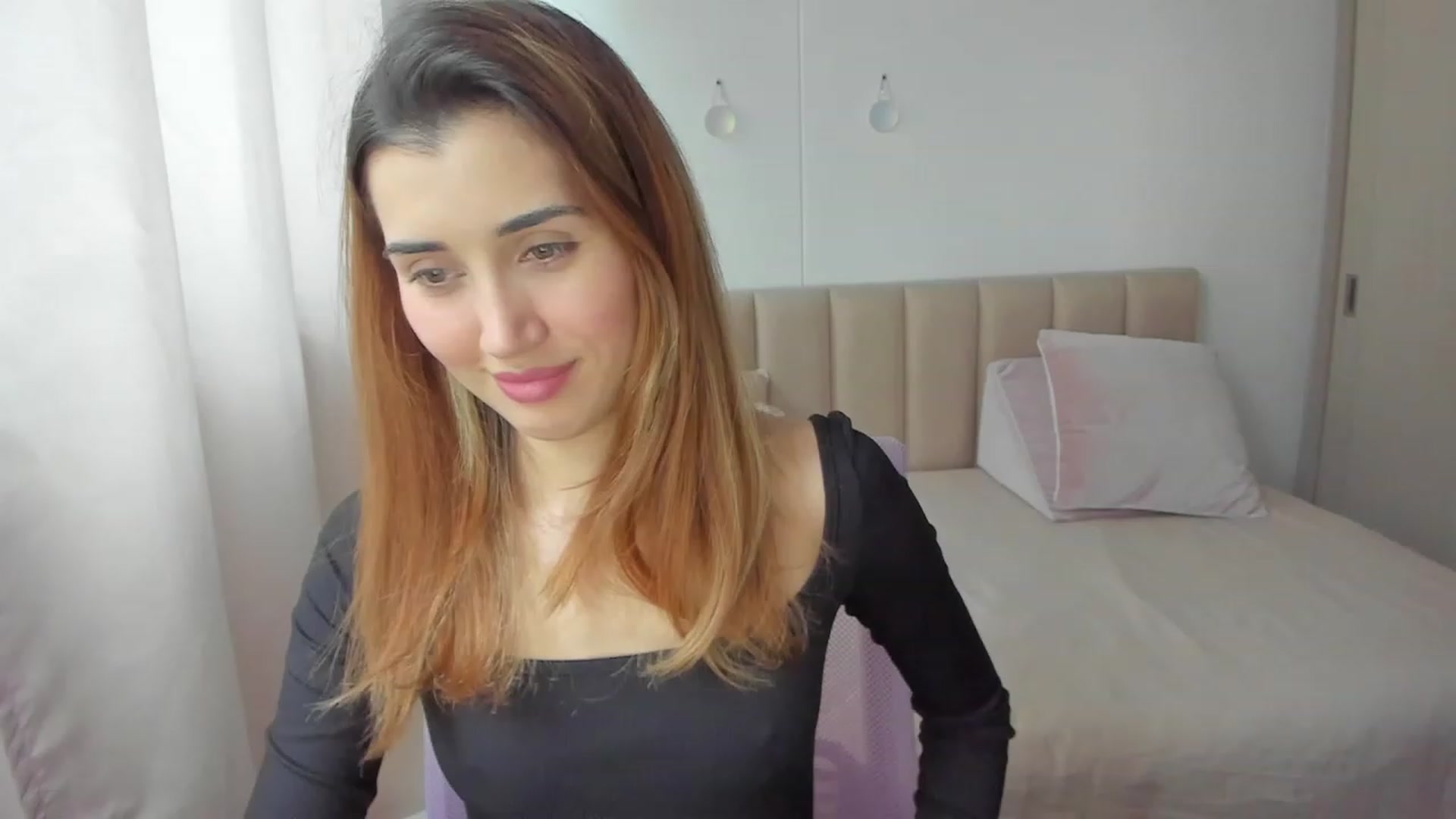 Gallery image thumbnail from Angelnaaughty's myfreecams stream on, 09/19/2023, 21:52 image 6 of 20