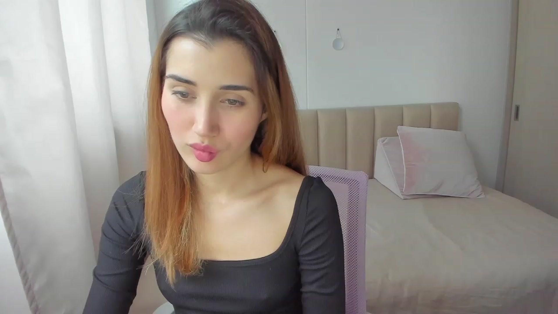 Gallery image thumbnail from Angelnaaughty's myfreecams stream on, 09/19/2023, 21:52 image 3 of 20