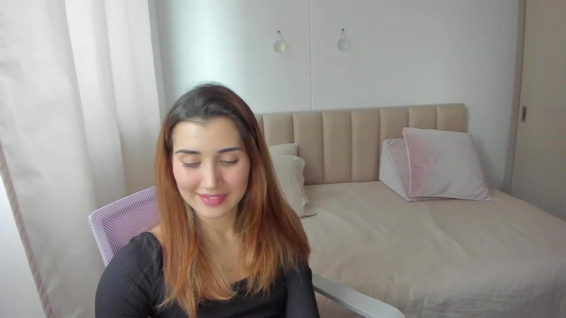 Gallery image thumbnail from Angelnaaughty's myfreecams stream on, 09/19/2023, 21:52 image 1 of 20