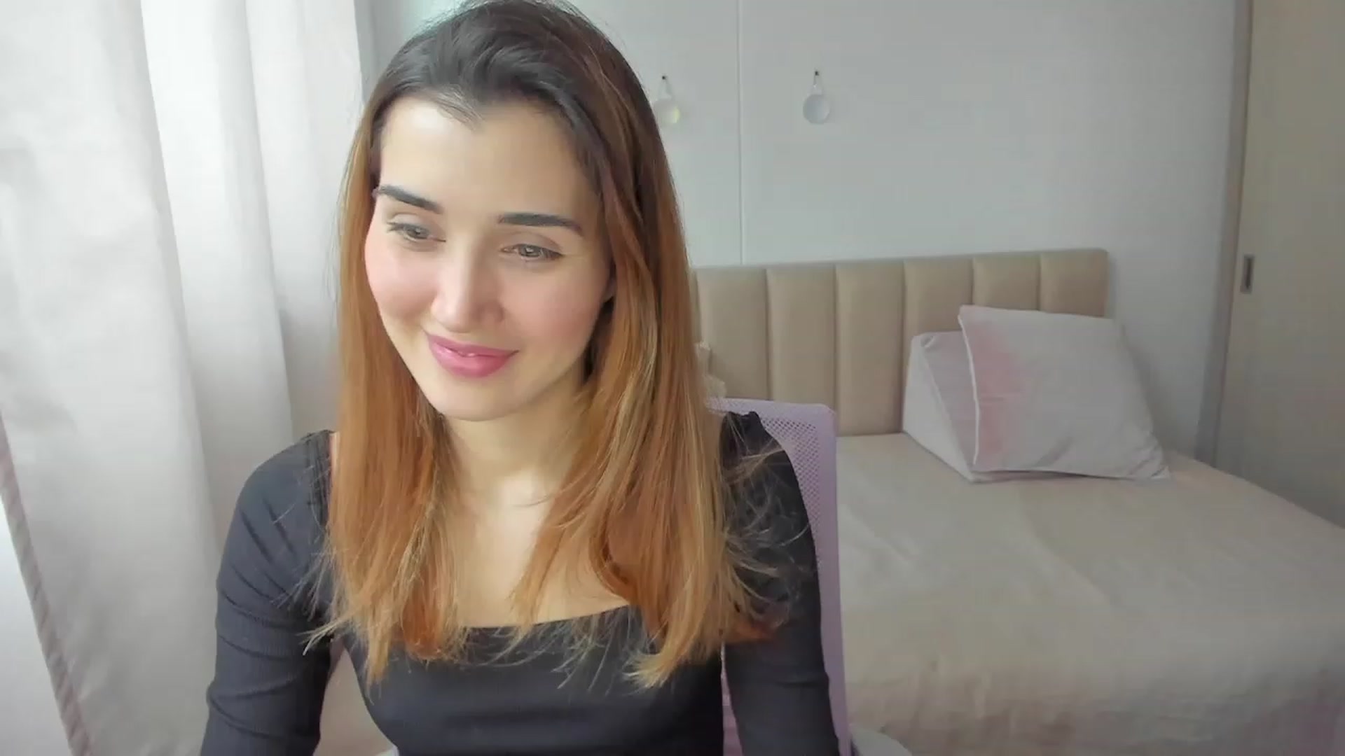 Gallery image thumbnail from Angelnaaughty's myfreecams stream on, 09/19/2023, 21:52 image 5 of 20
